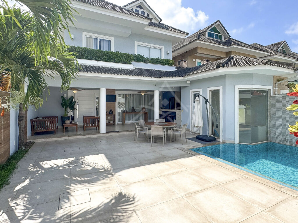 Casa á Venda no Green Place, no Recreio dos Bandeirantes - RH1499