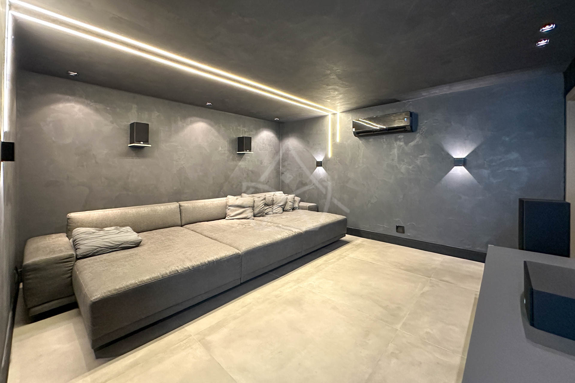 Casa Triplex no Alphaville à Venda na Barra da Tijuca