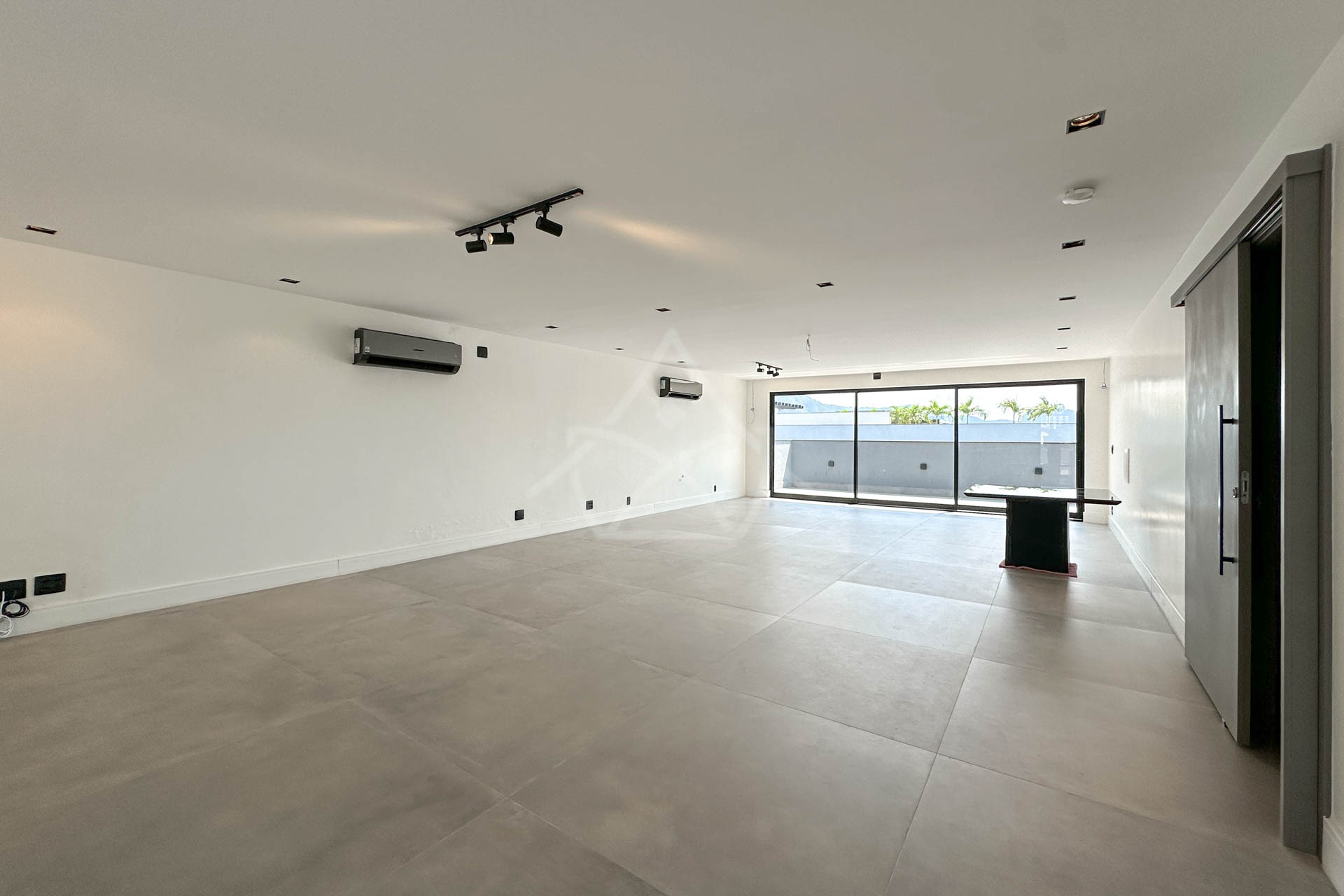 Casa Triplex no Alphaville à Venda na Barra da Tijuca