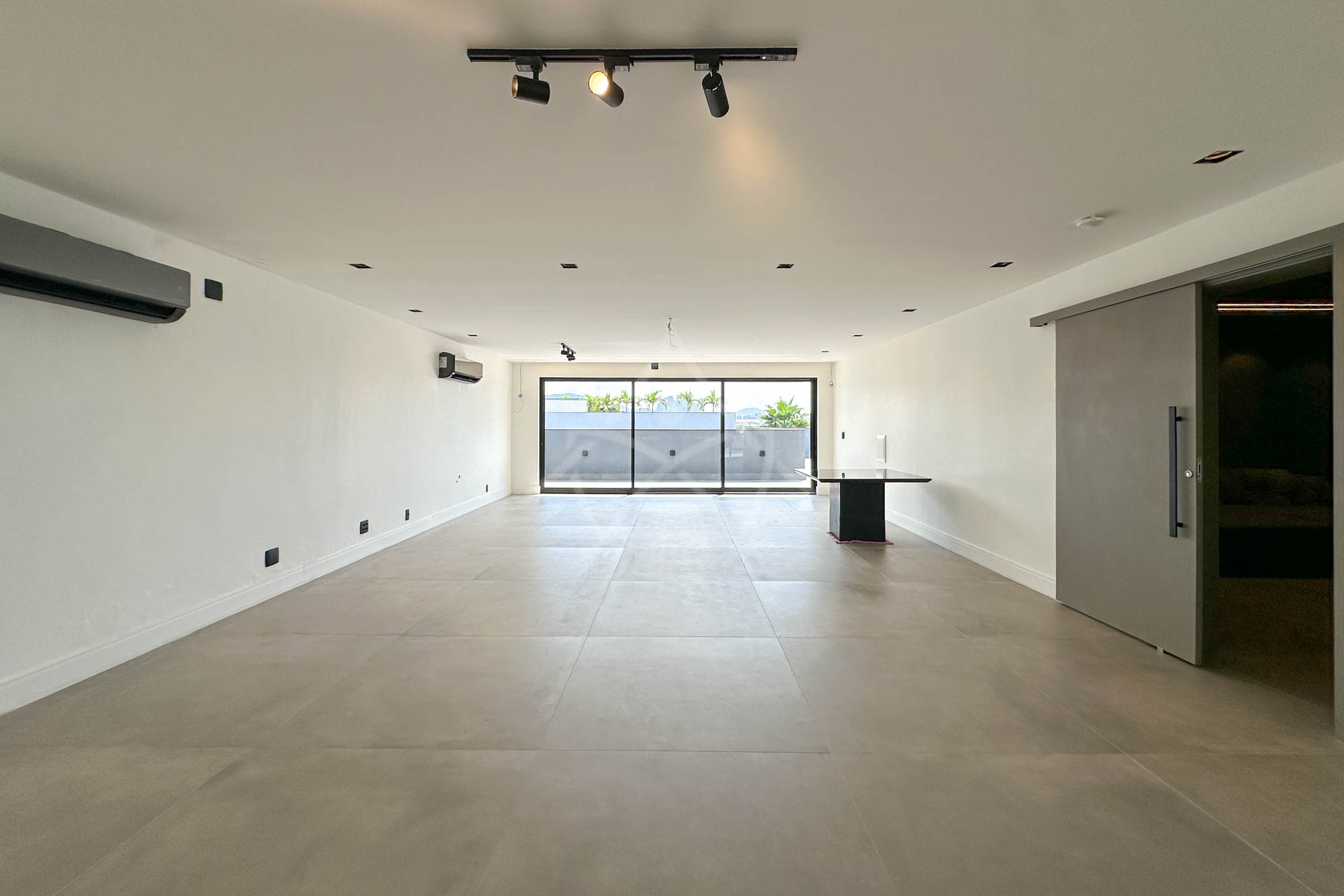 Casa Triplex no Alphaville à Venda na Barra da Tijuca