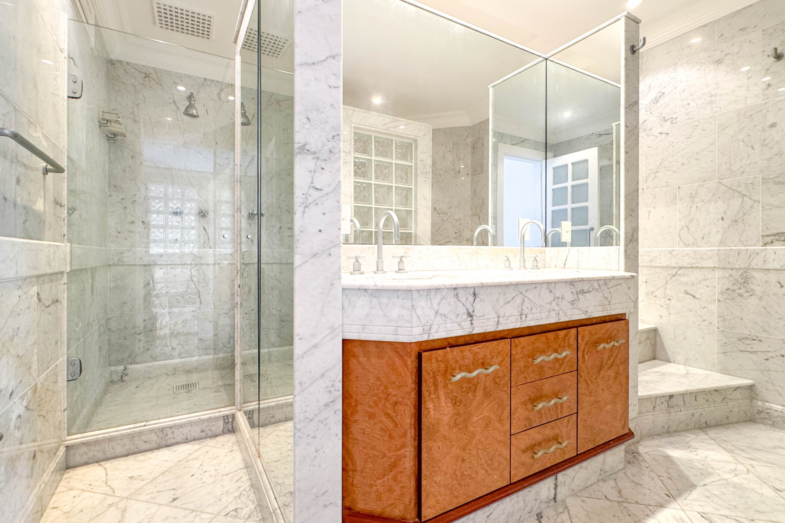 Casa Duplex à Venda no Lafayette, na Barra da Tijuca - RH1485