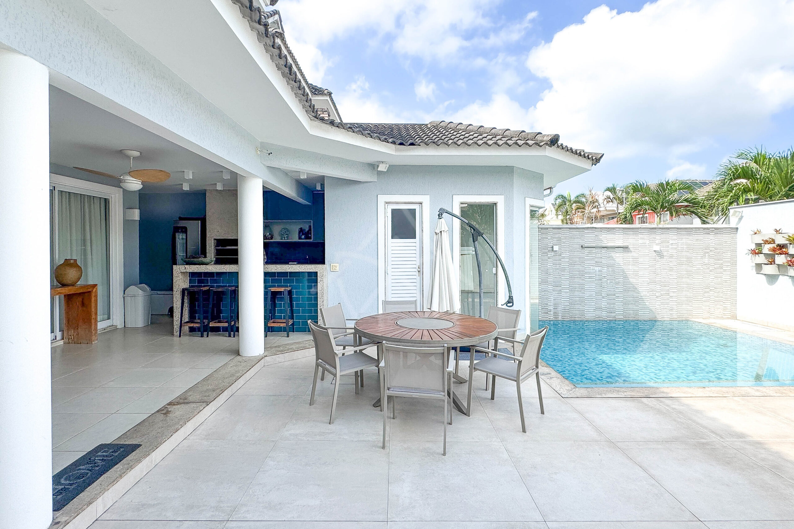 Casa á Venda no Green Place, no Recreio dos Bandeirantes. Entre em contato conosco e agende a sua visita com um consultor.
