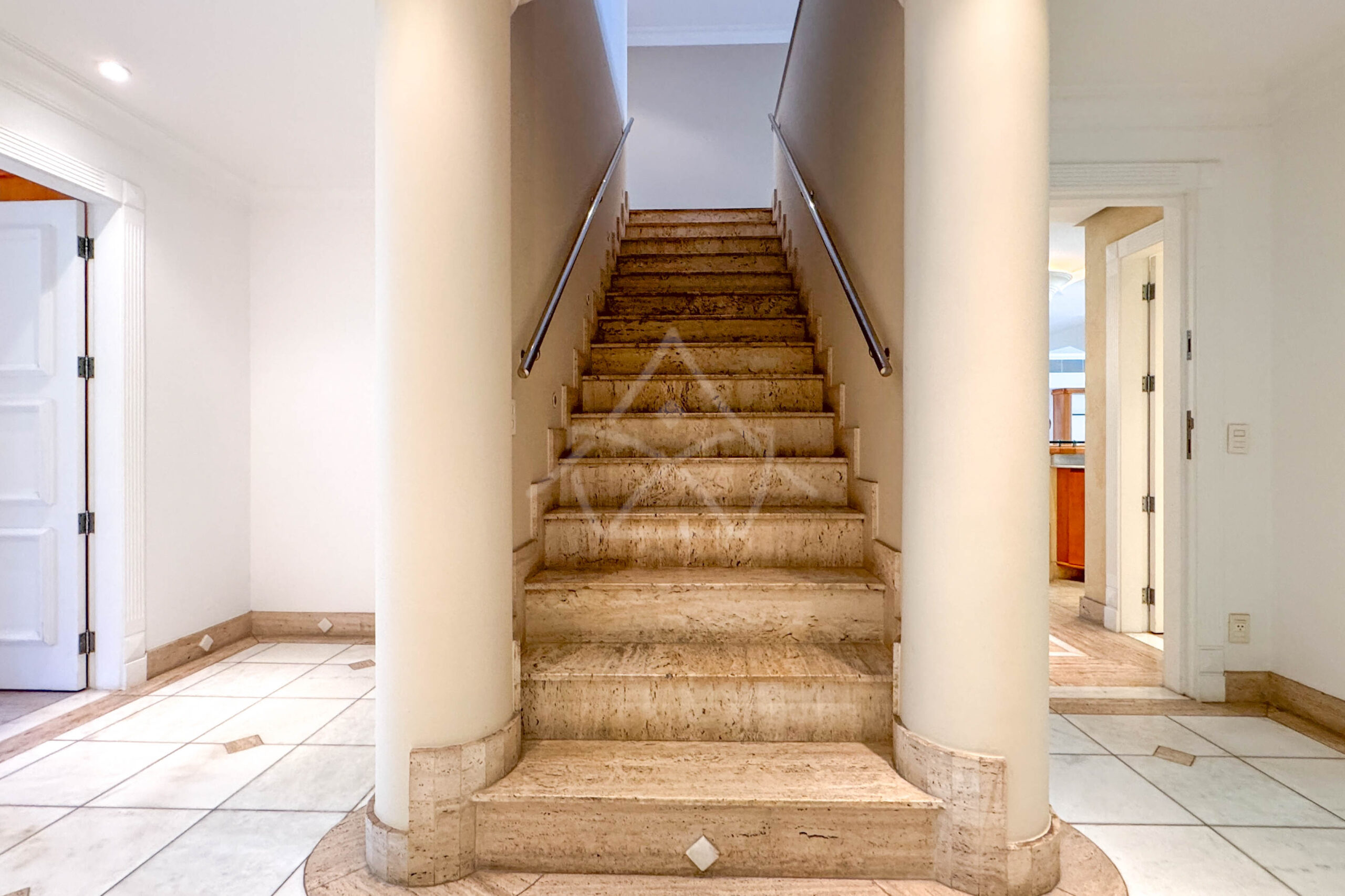 Casa Duplex à Venda no Lafayette, na Barra da Tijuca - RH1485