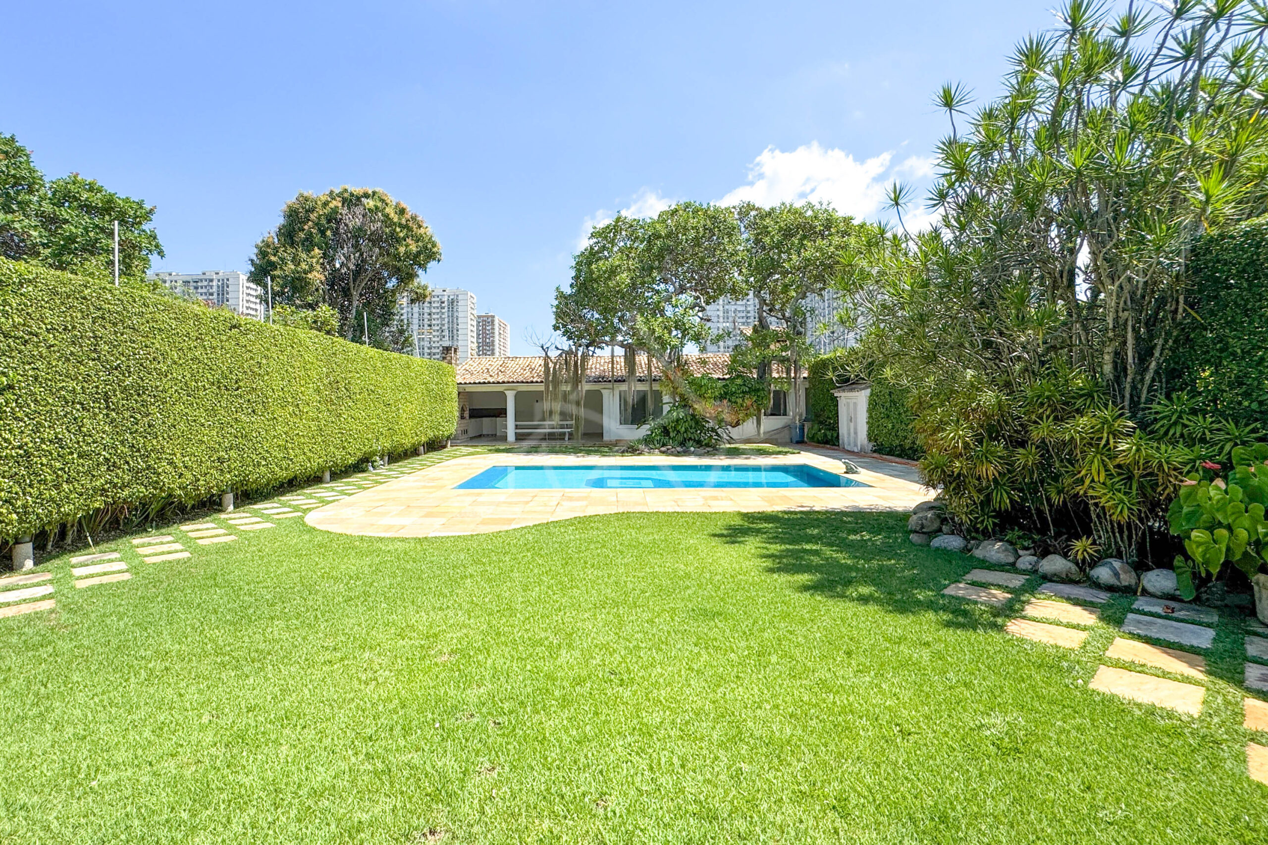 Casa Duplex à Venda no Lafayette, na Barra da Tijuca - RH1485