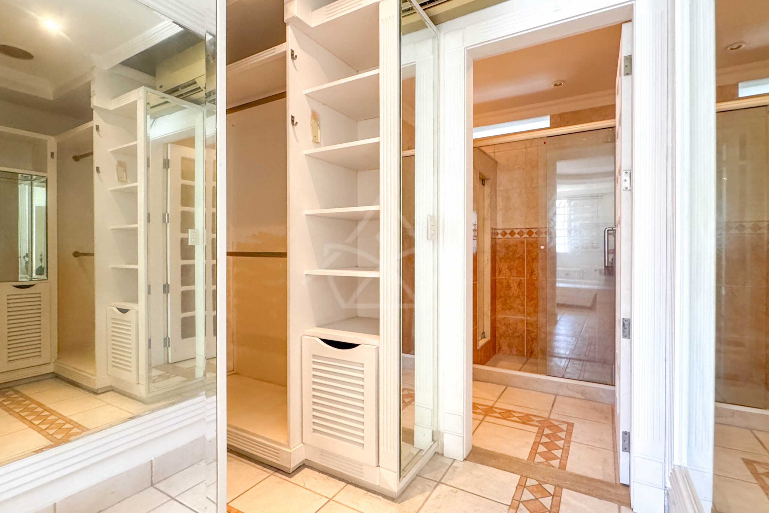 Casa Duplex à Venda no Lafayette, na Barra da Tijuca - RH1485