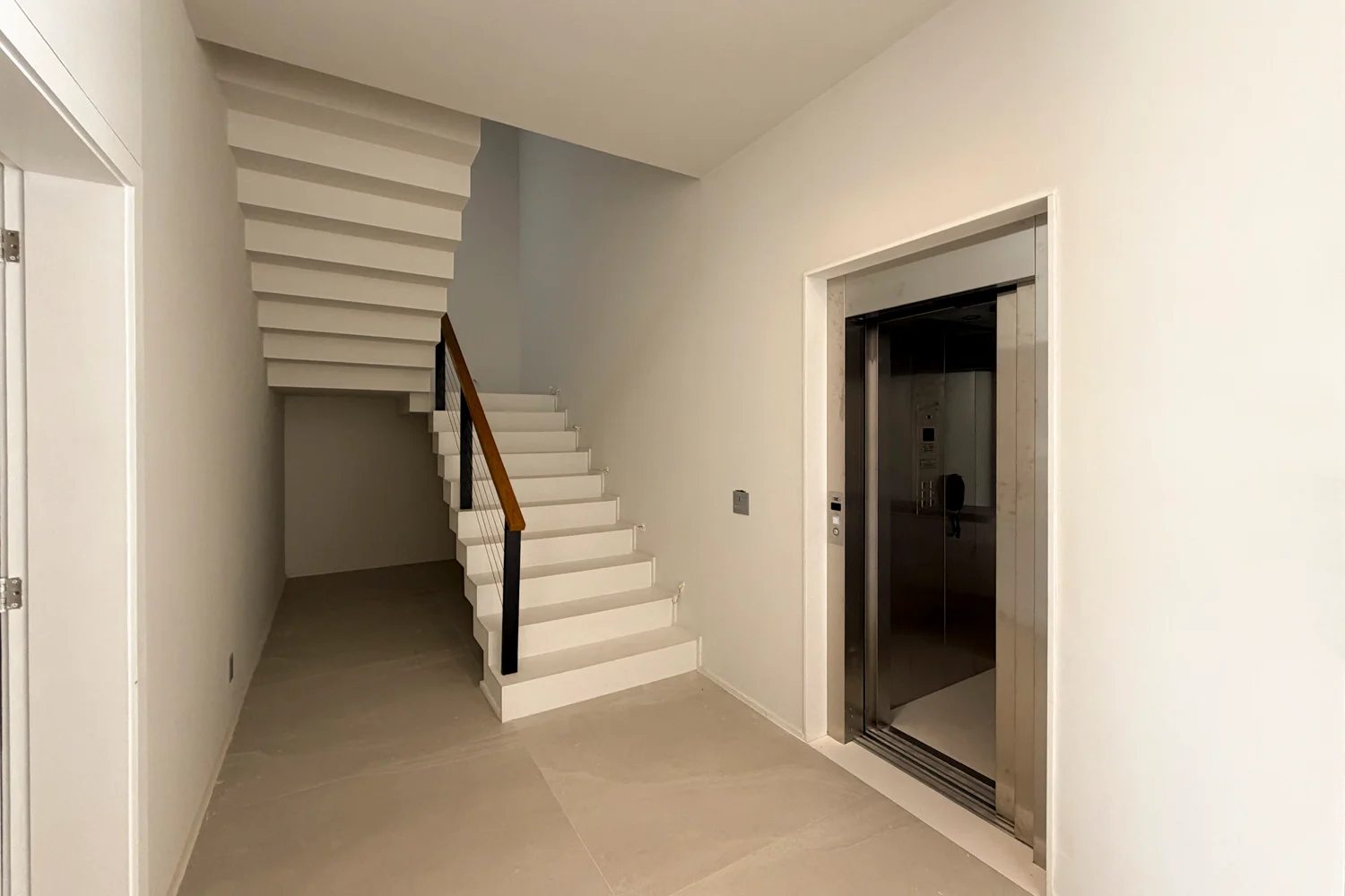 Casa Triplex com Elevador