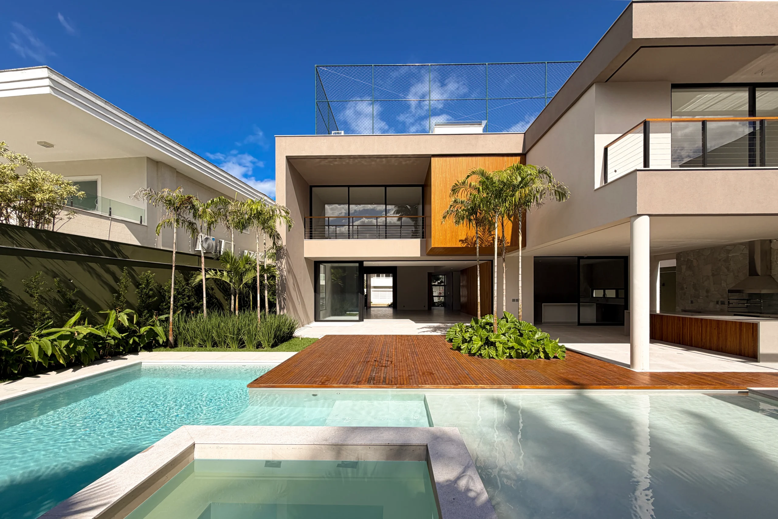 Casa Triplex com Elevador