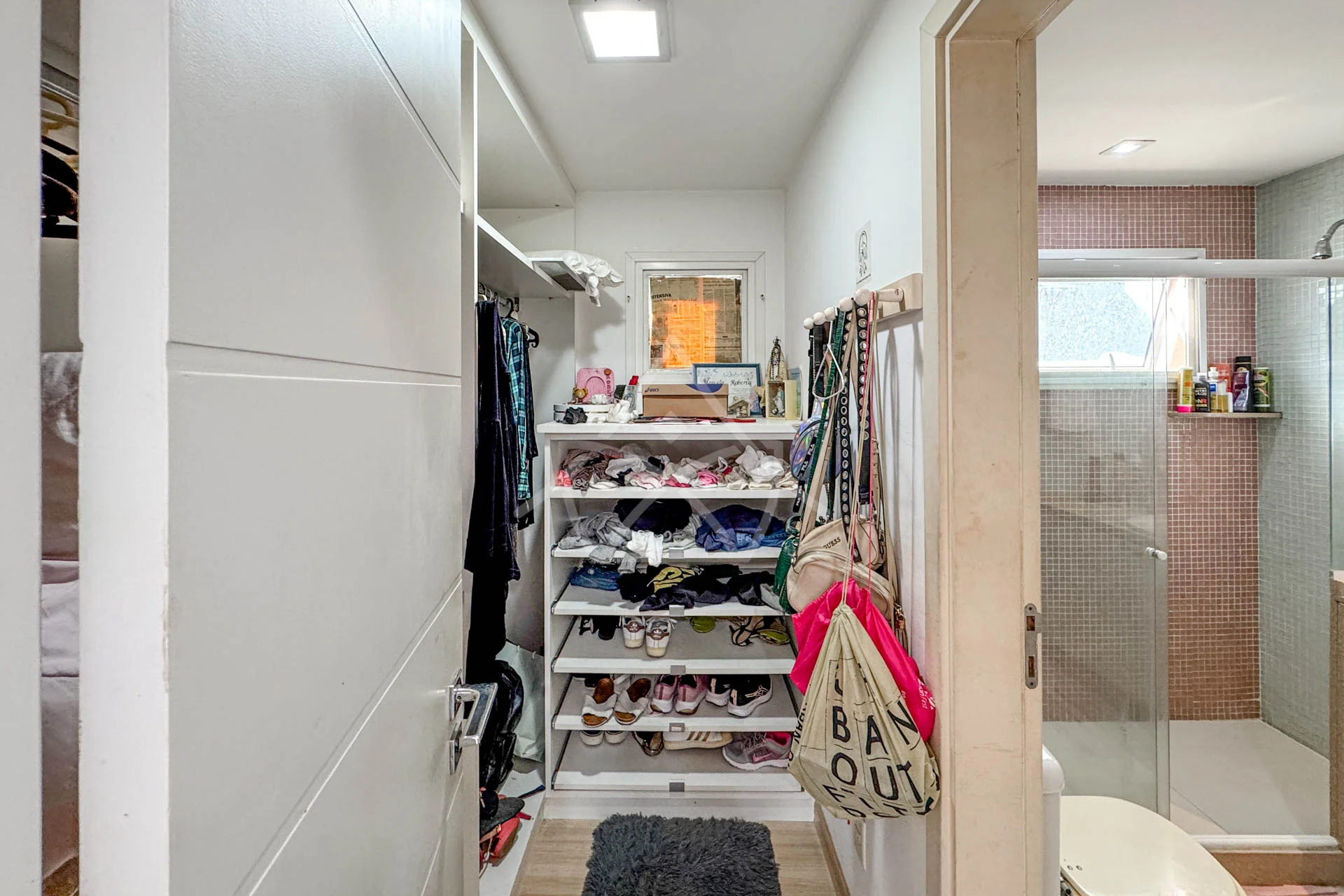 Casa com Suítes Térreas à Venda na Barra da Tijuca