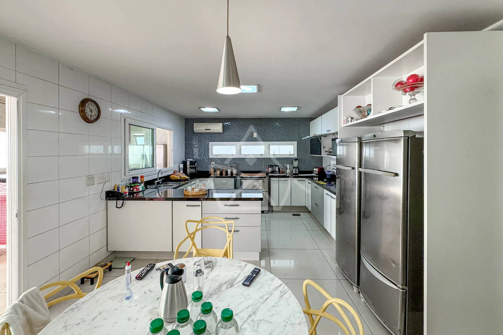 Casa com Suítes Térreas à Venda na Barra da Tijuca