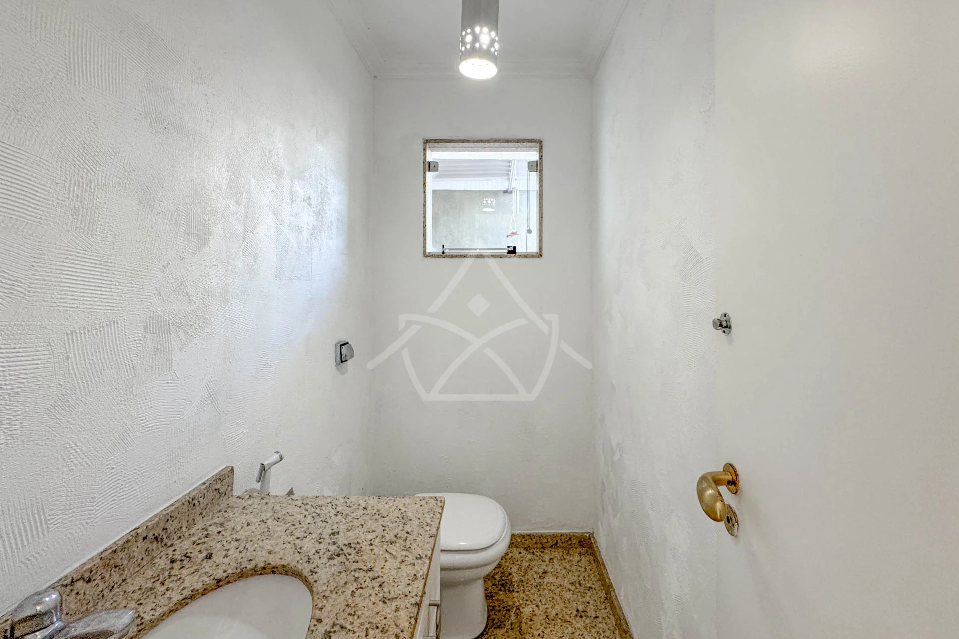 Casa com 4 Quartos