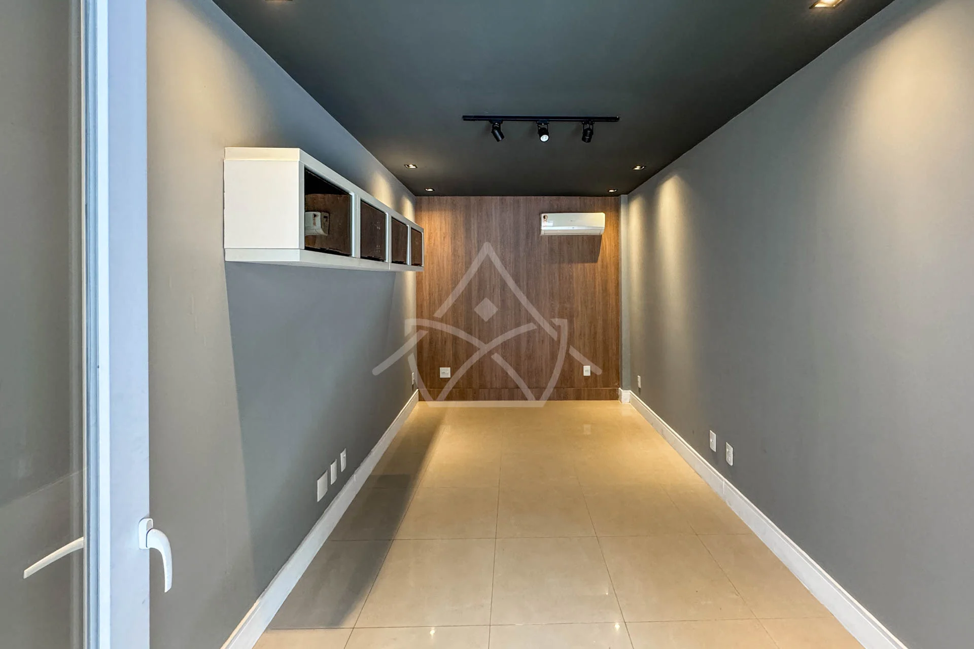 Casa com Sala de Jogos à Venda
