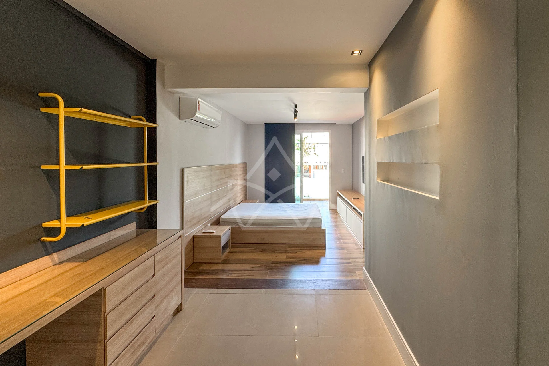 Casa com Sala de Jogos à Venda