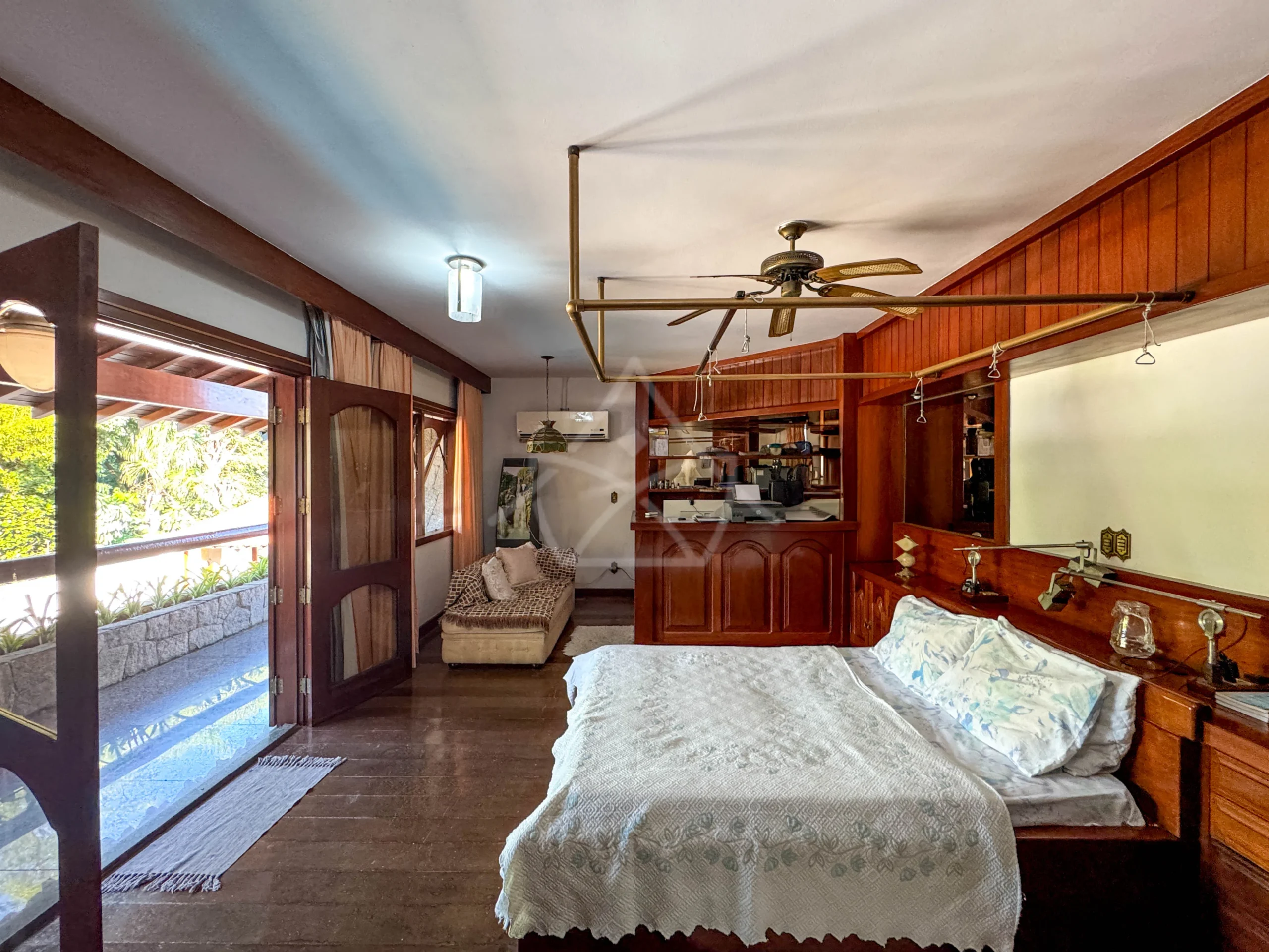 Casa com Terreno Grande