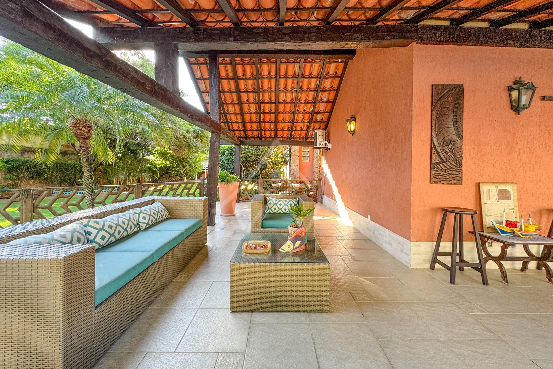 Casa com Salão de Jogos