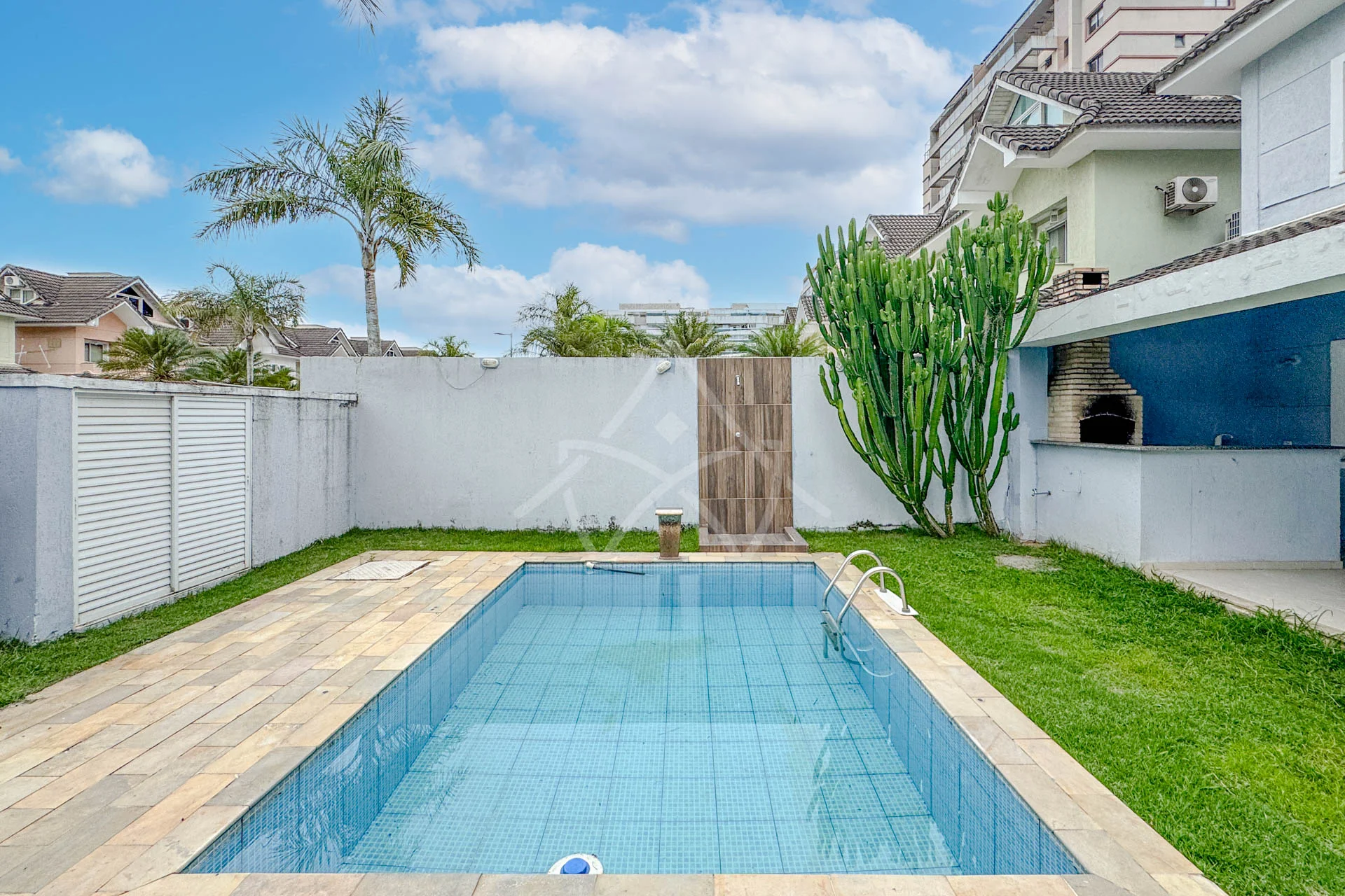 Casa Triplex com Sótão à Venda Recreio dos Bandeirantes