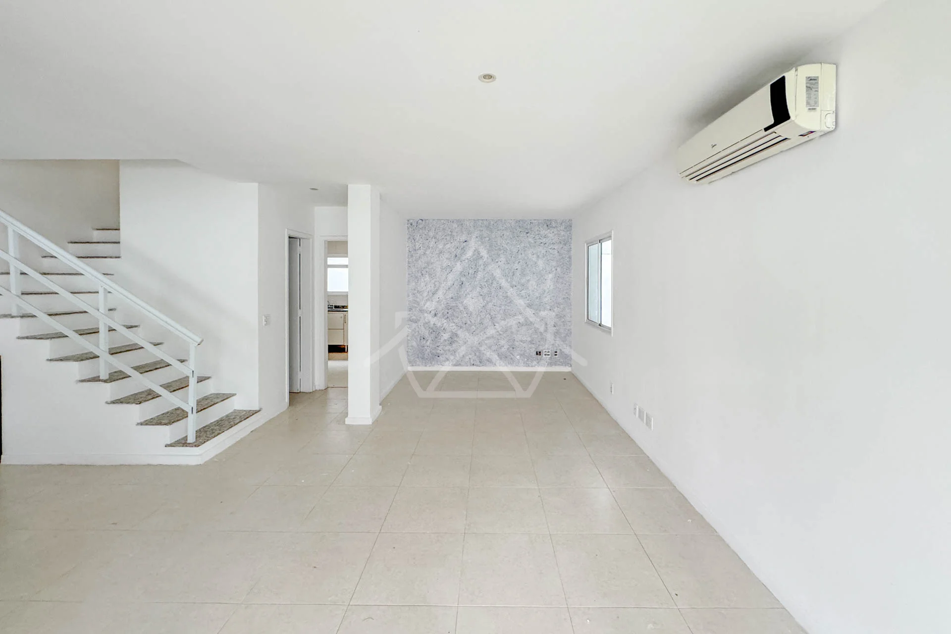 Casa Triplex com Sótão à Venda Recreio dos Bandeirantes
