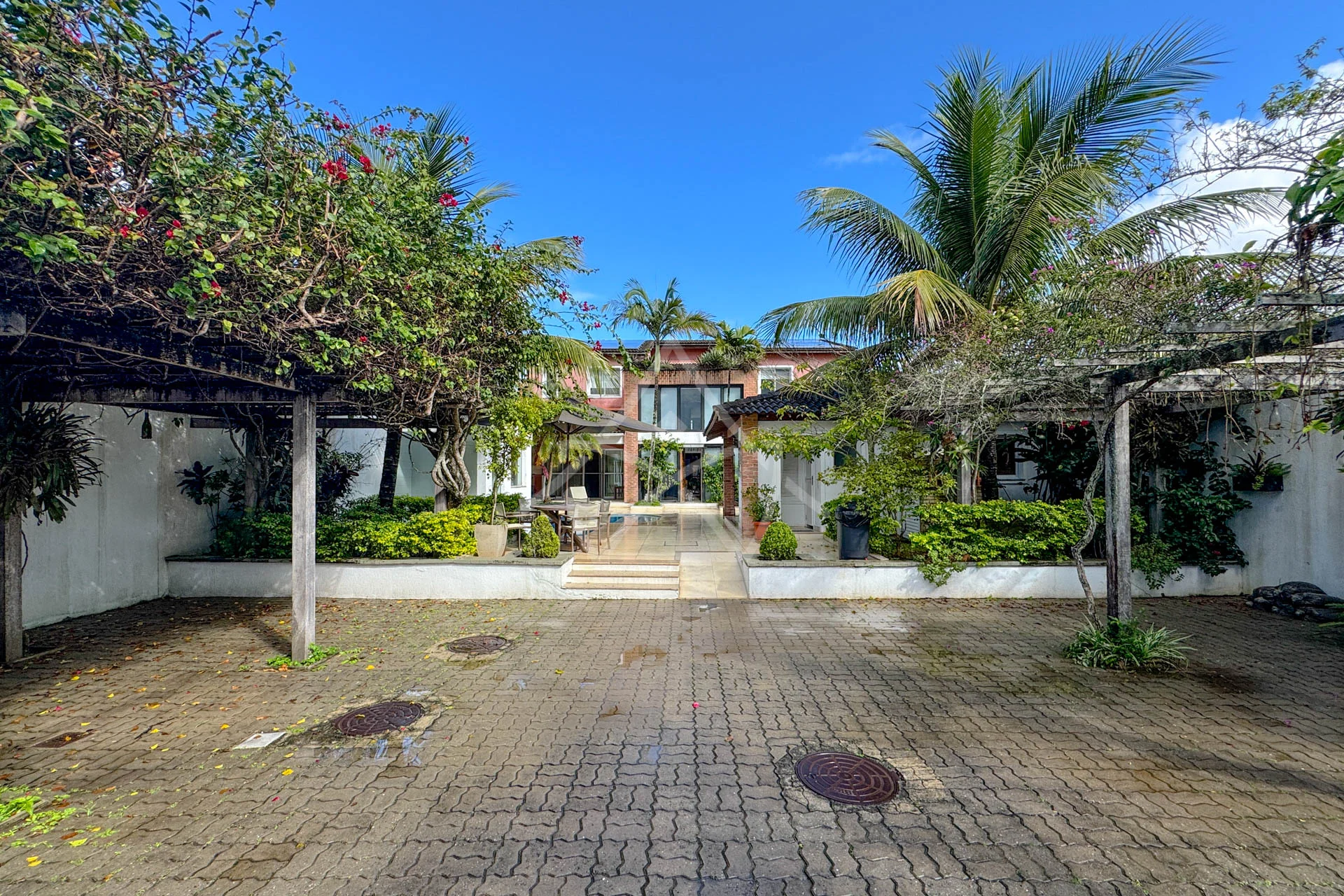 Casa com 9 Suítes no Recreio dos Bandeirantes
