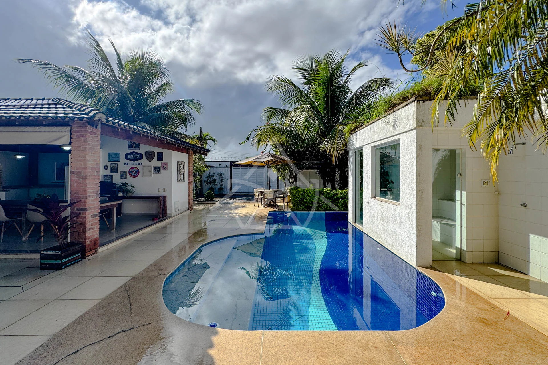Casa com 9 Suítes no Recreio dos Bandeirantes