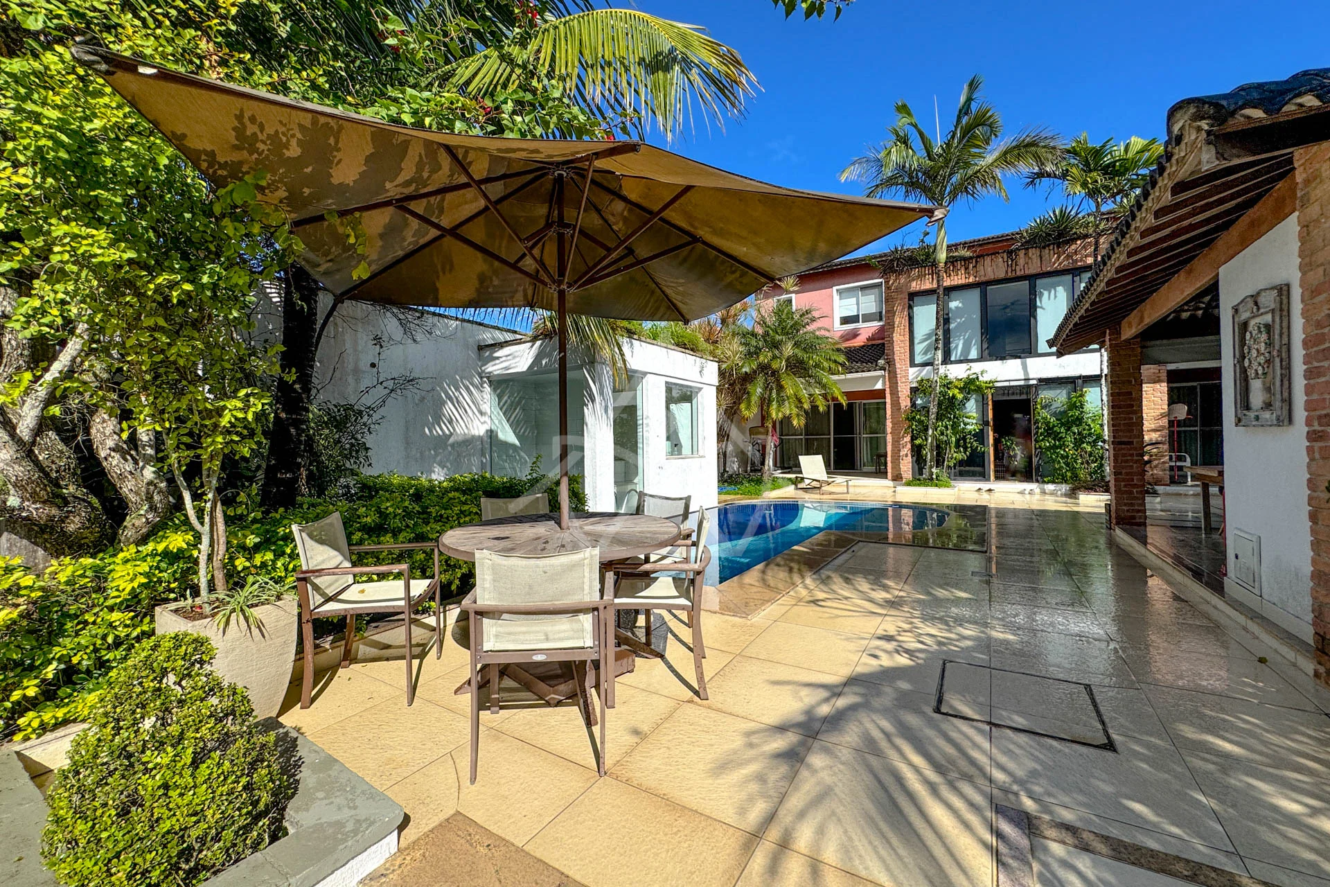 Casa com 9 Suítes no Recreio dos Bandeirantes