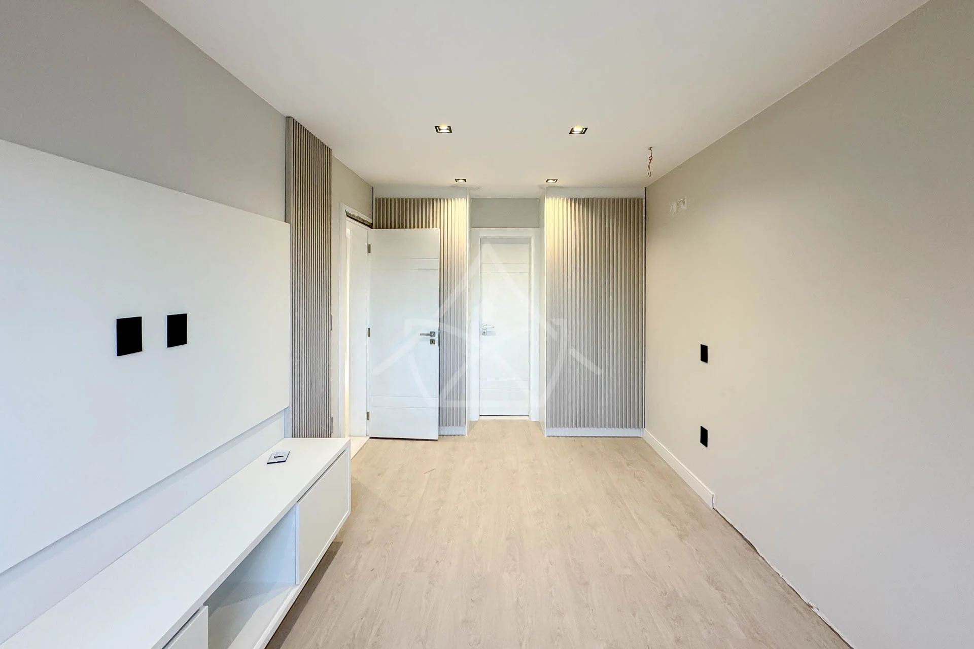 Casa com 3 Suítes à Venda