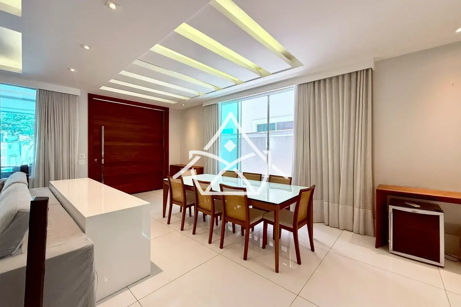 Casa com 6 Suítes à Venda na Barra da Tijuca