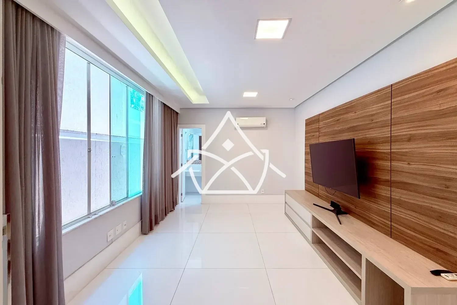 Casa com 6 Suítes à Venda na Barra da Tijuca
