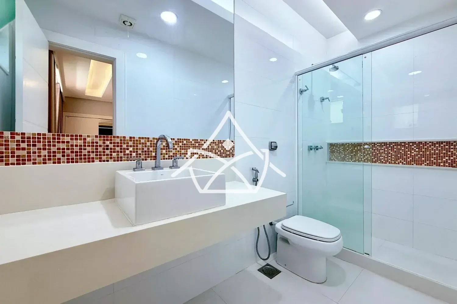 Casa com 6 Suítes à Venda na Barra da Tijuca