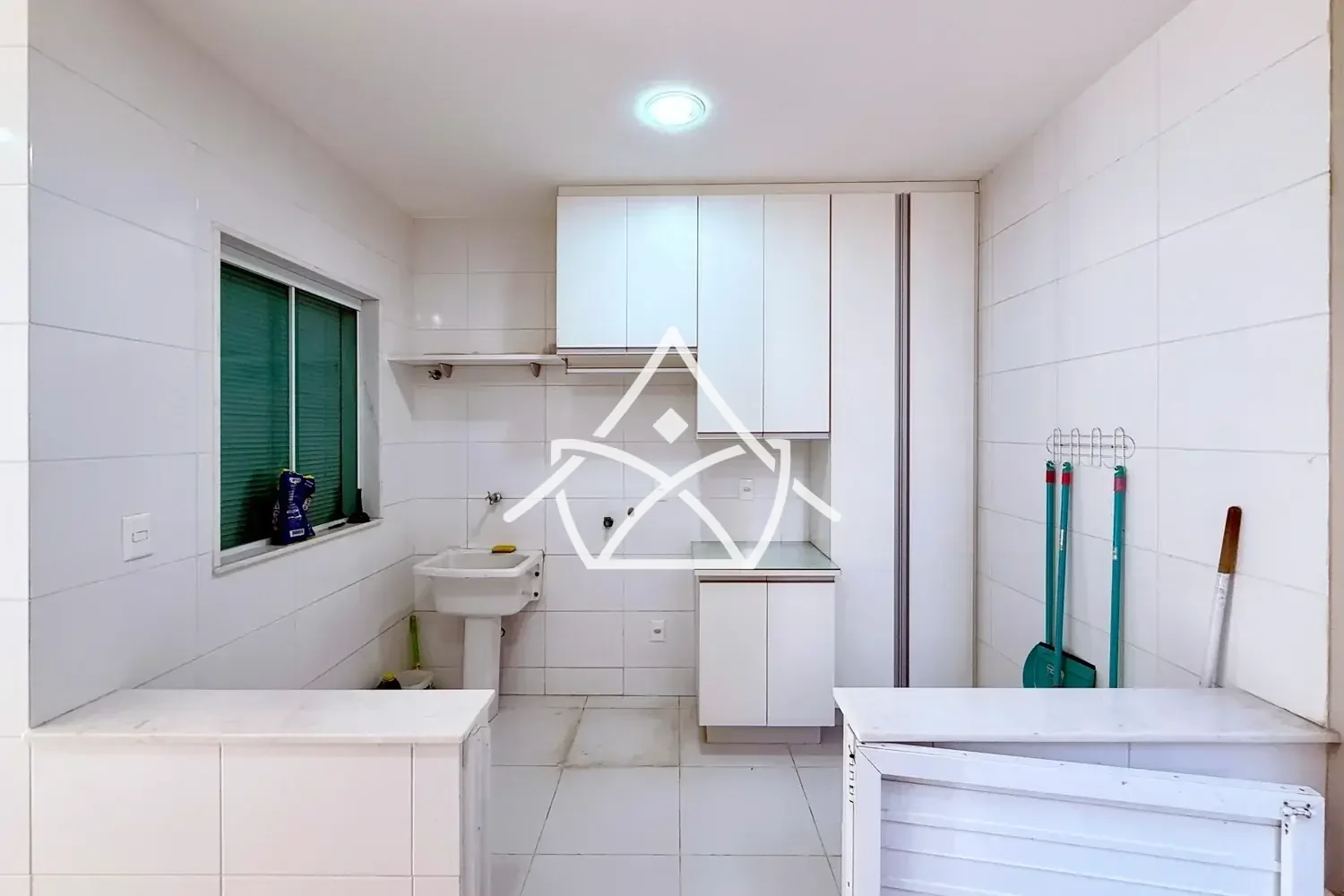 Casa com 6 Suítes à Venda na Barra da Tijuca
