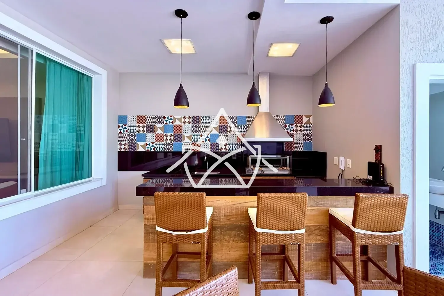 Casa com 6 Suítes à Venda na Barra da Tijuca