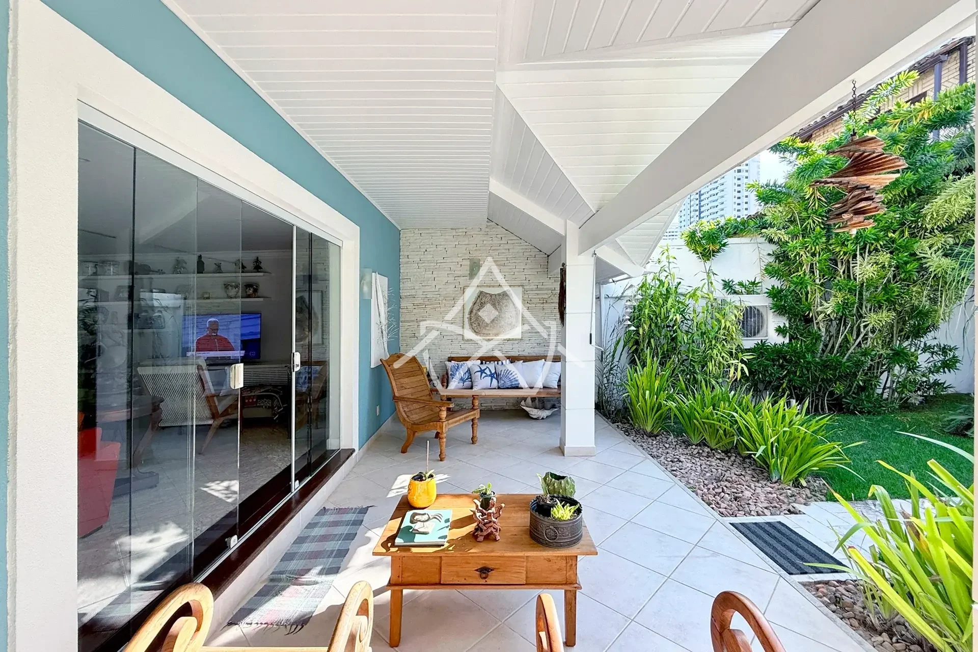 Casa Triplex com Quintal Gramado na Barra da Tijuca