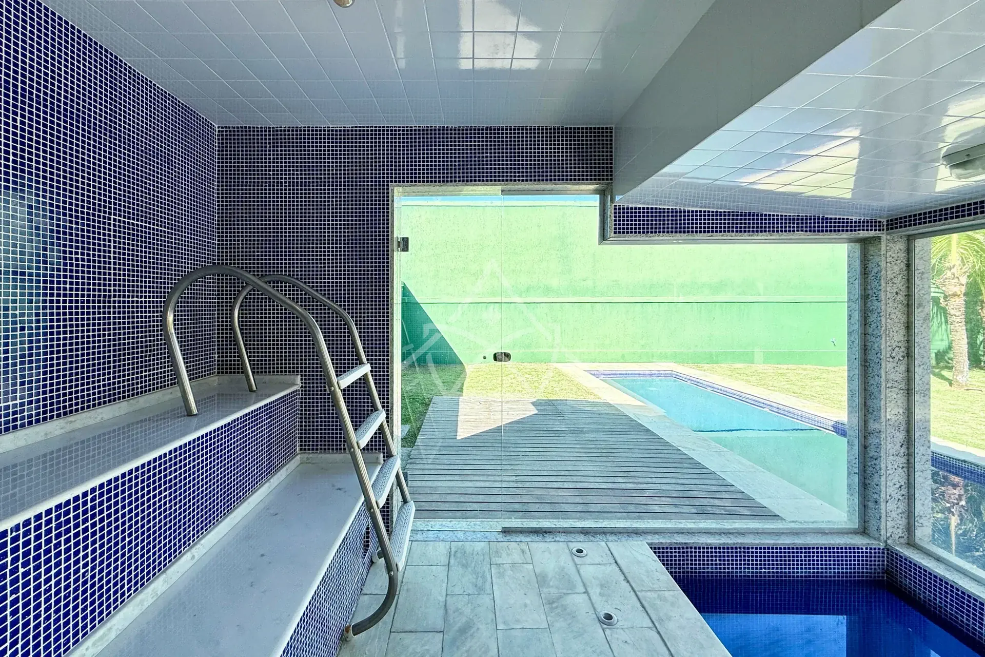 Casa Triplex com Quarto Térreo na Barra da Tijuca