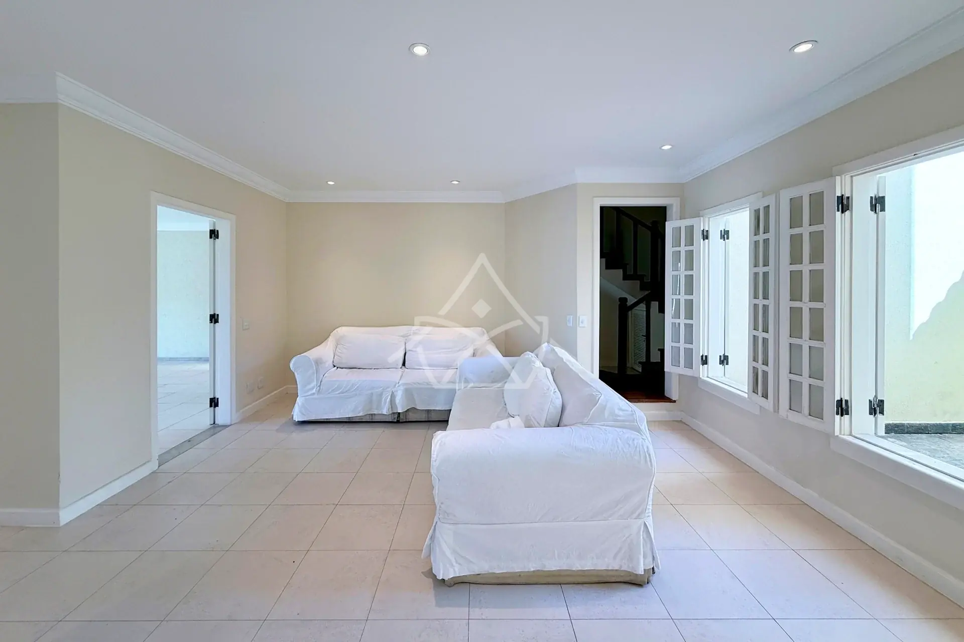 Casa Triplex com Quarto Térreo na Barra da Tijuca
