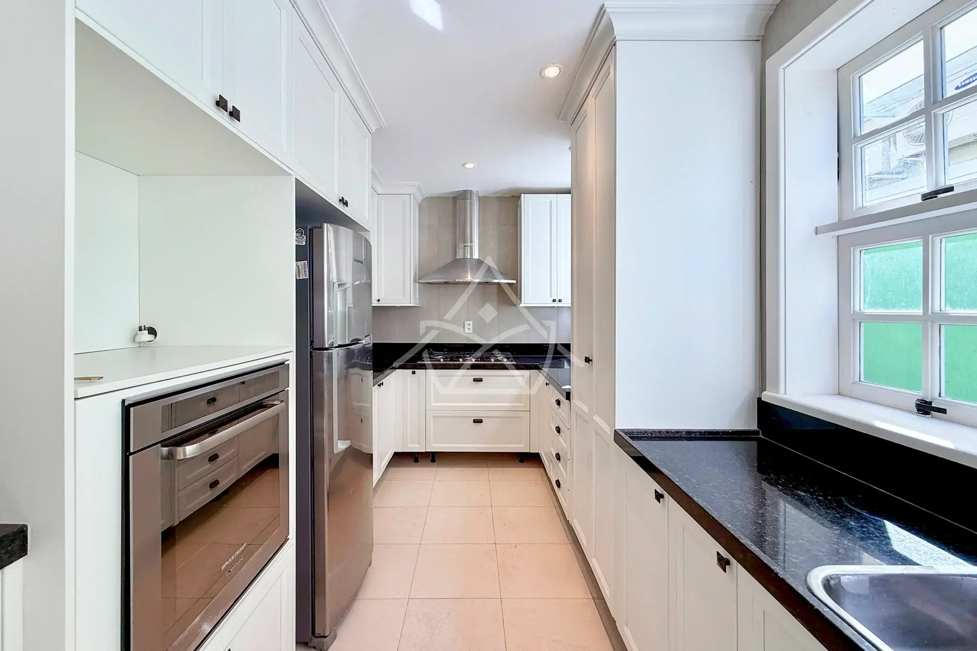 Casa Triplex com Quarto Térreo na Barra da Tijuca