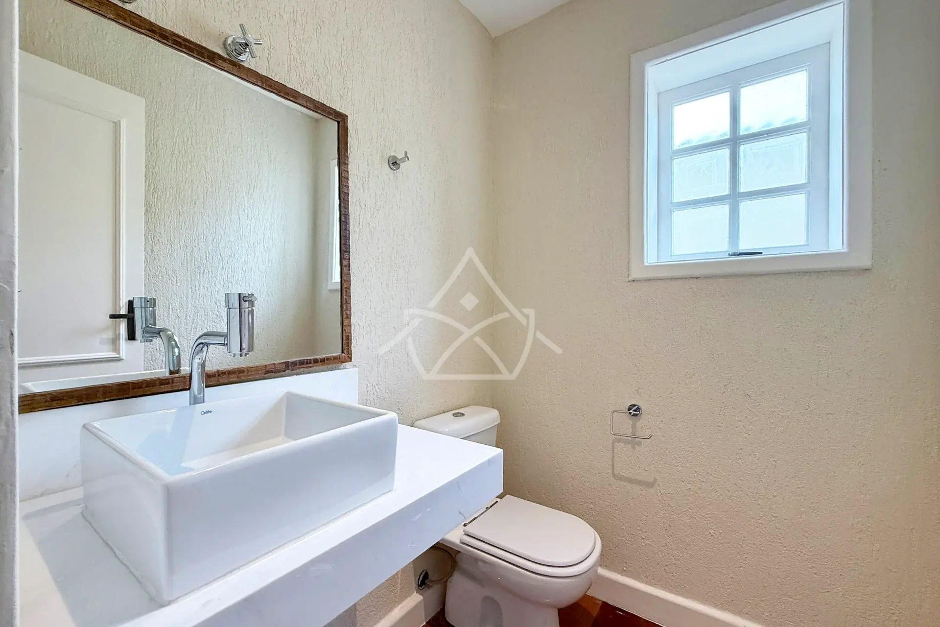 Casa Triplex com Quarto Térreo na Barra da Tijuca