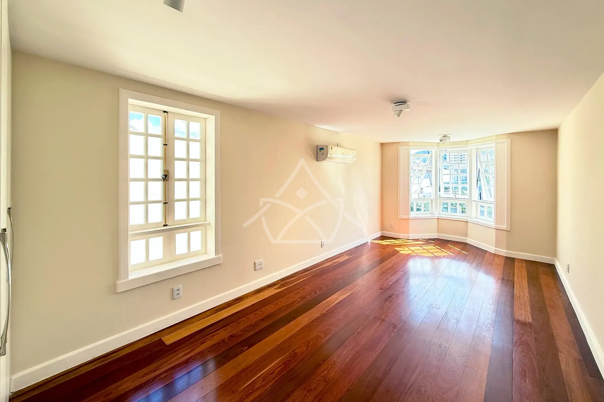 Casa Triplex com Quarto Térreo na Barra da Tijuca
