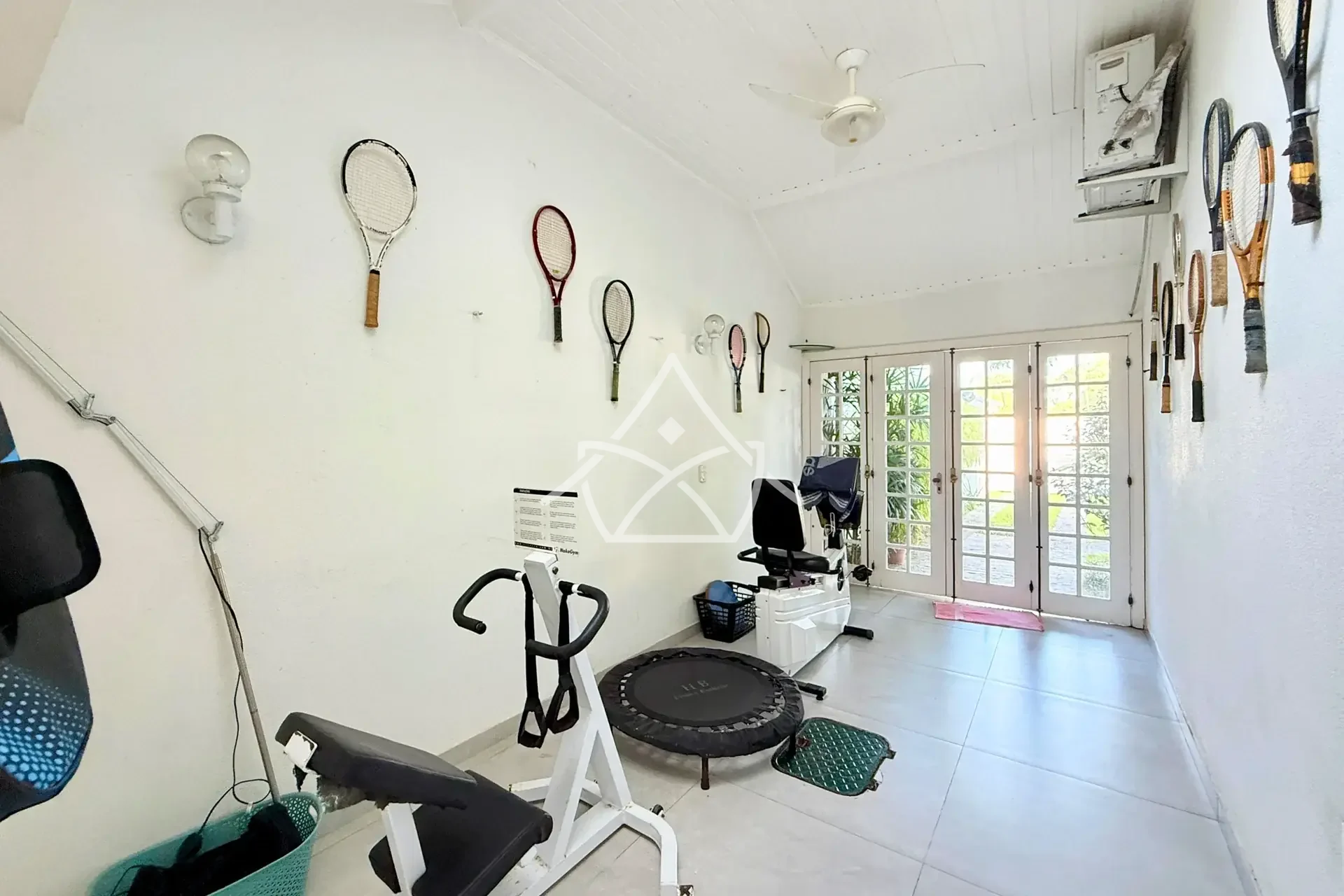 Casa Triplex com Quintal Gramado na Barra da Tijuca
