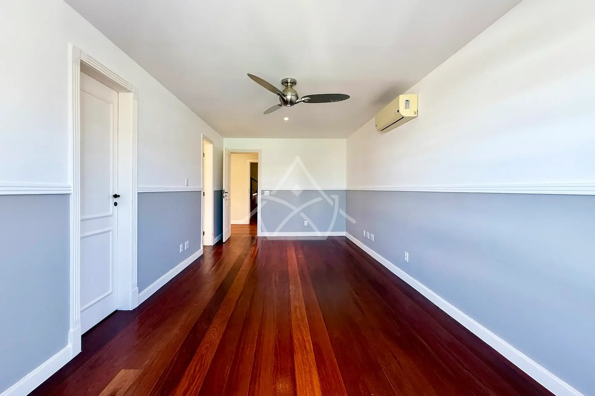Casa Triplex com Quarto Térreo na Barra da Tijuca