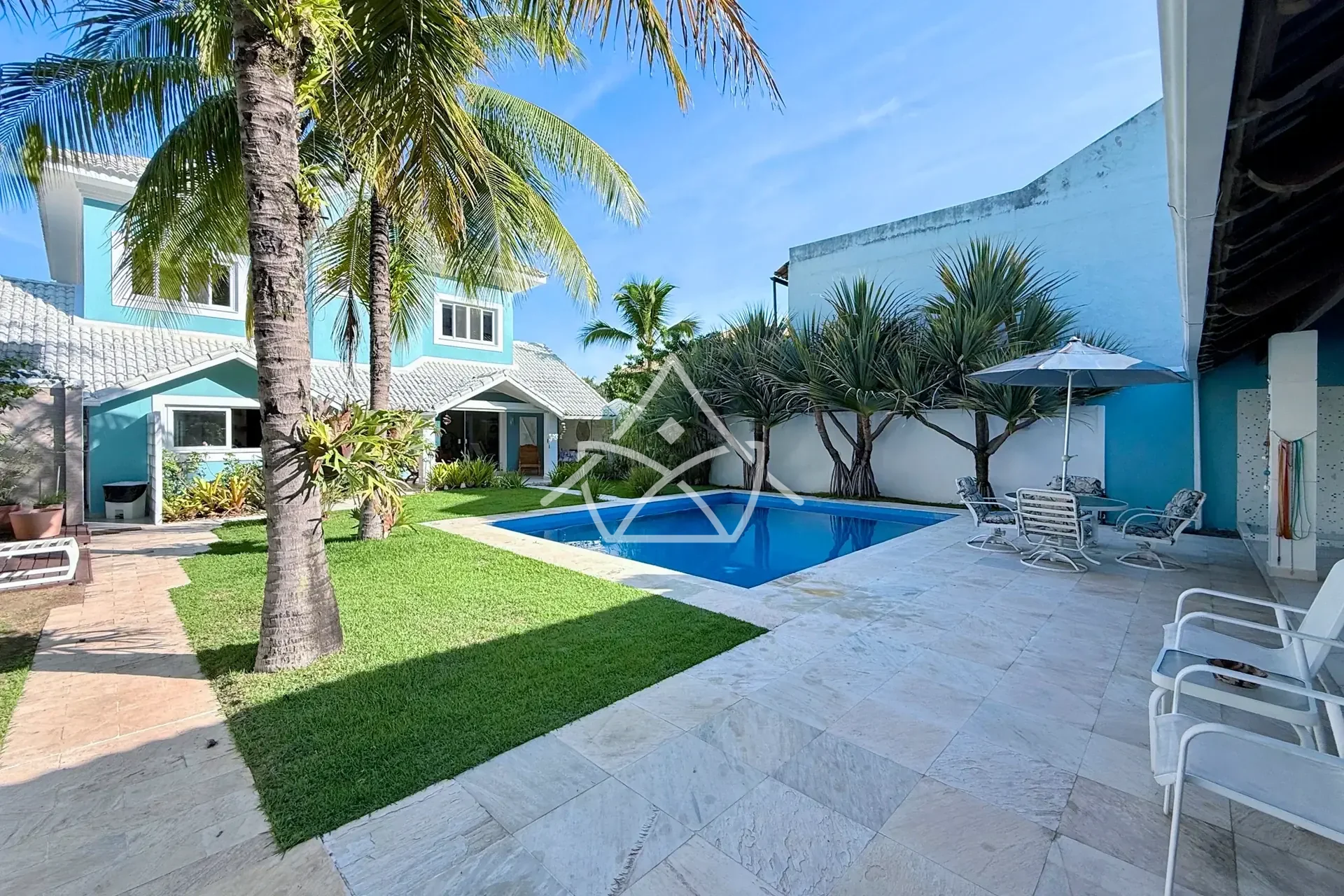 Casa Triplex com Quintal Gramado na Barra da Tijuca