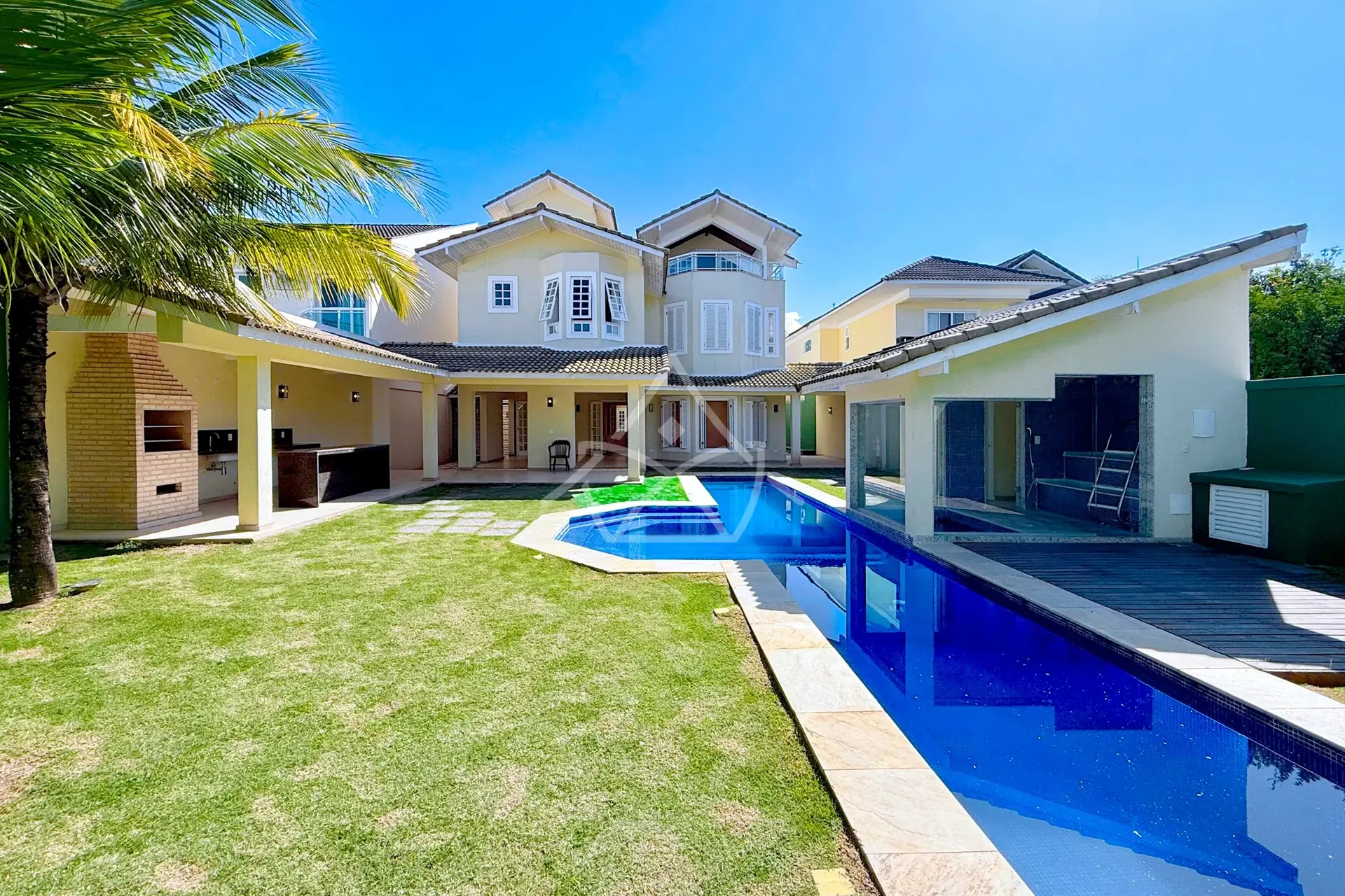 Casa Triplex com Quarto Térreo na Barra da Tijuca