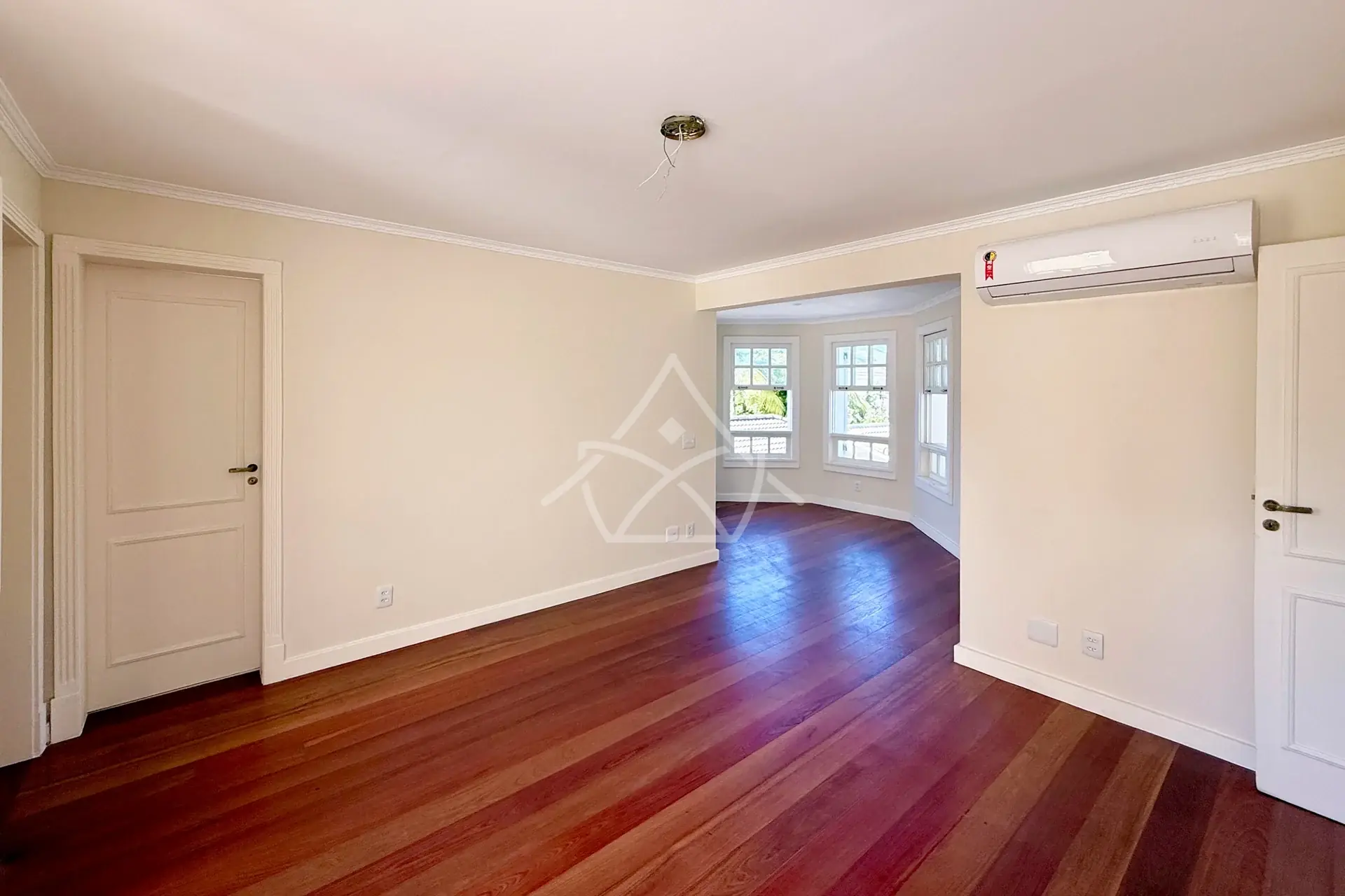 Casa Triplex com Quarto Térreo na Barra da Tijuca