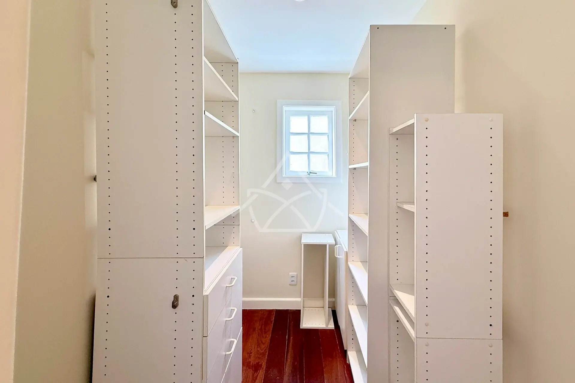 Casa Triplex com Quarto Térreo na Barra da Tijuca