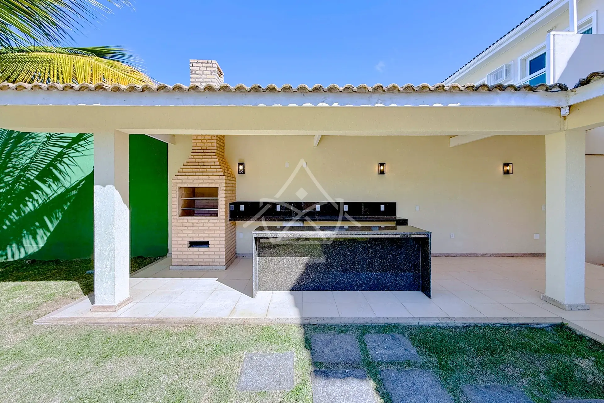 Casa Triplex com Quarto Térreo na Barra da Tijuca