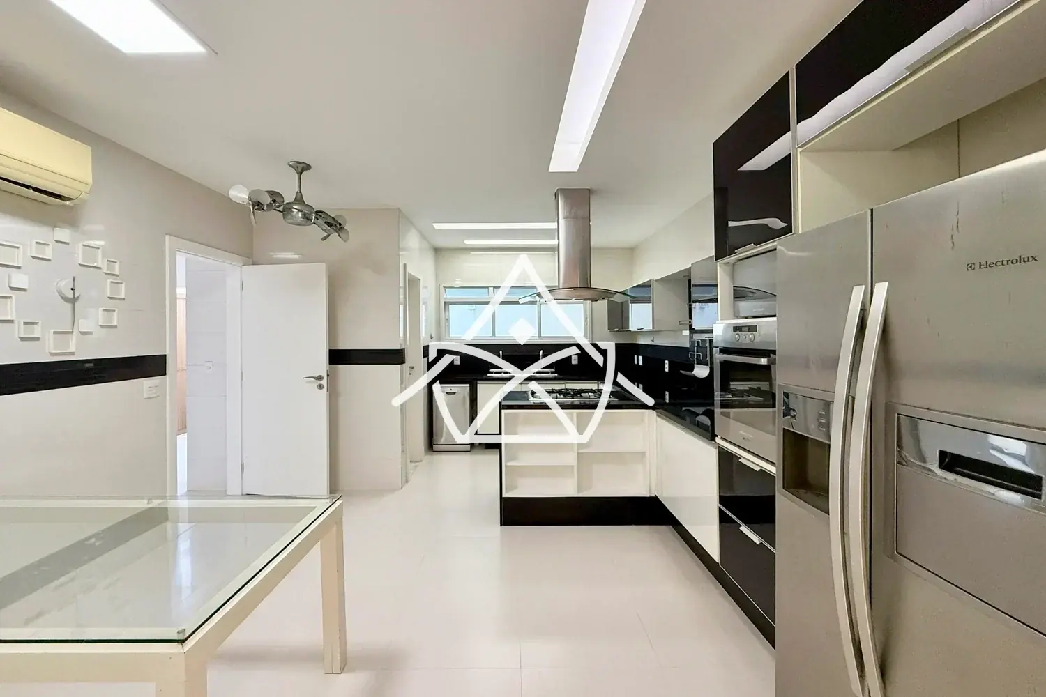 Casa com Adega no Del Lago na Barra da Tijuca