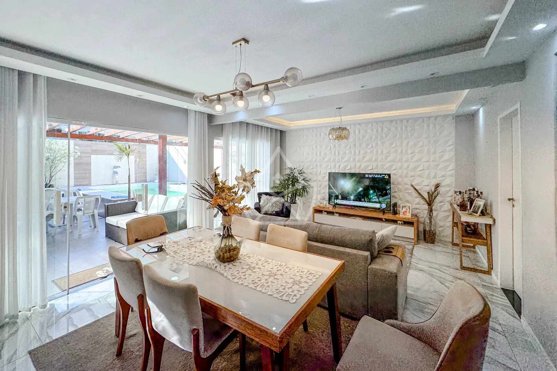 Casa com Mesa Sinuca no Recreio dos Bandeirantes