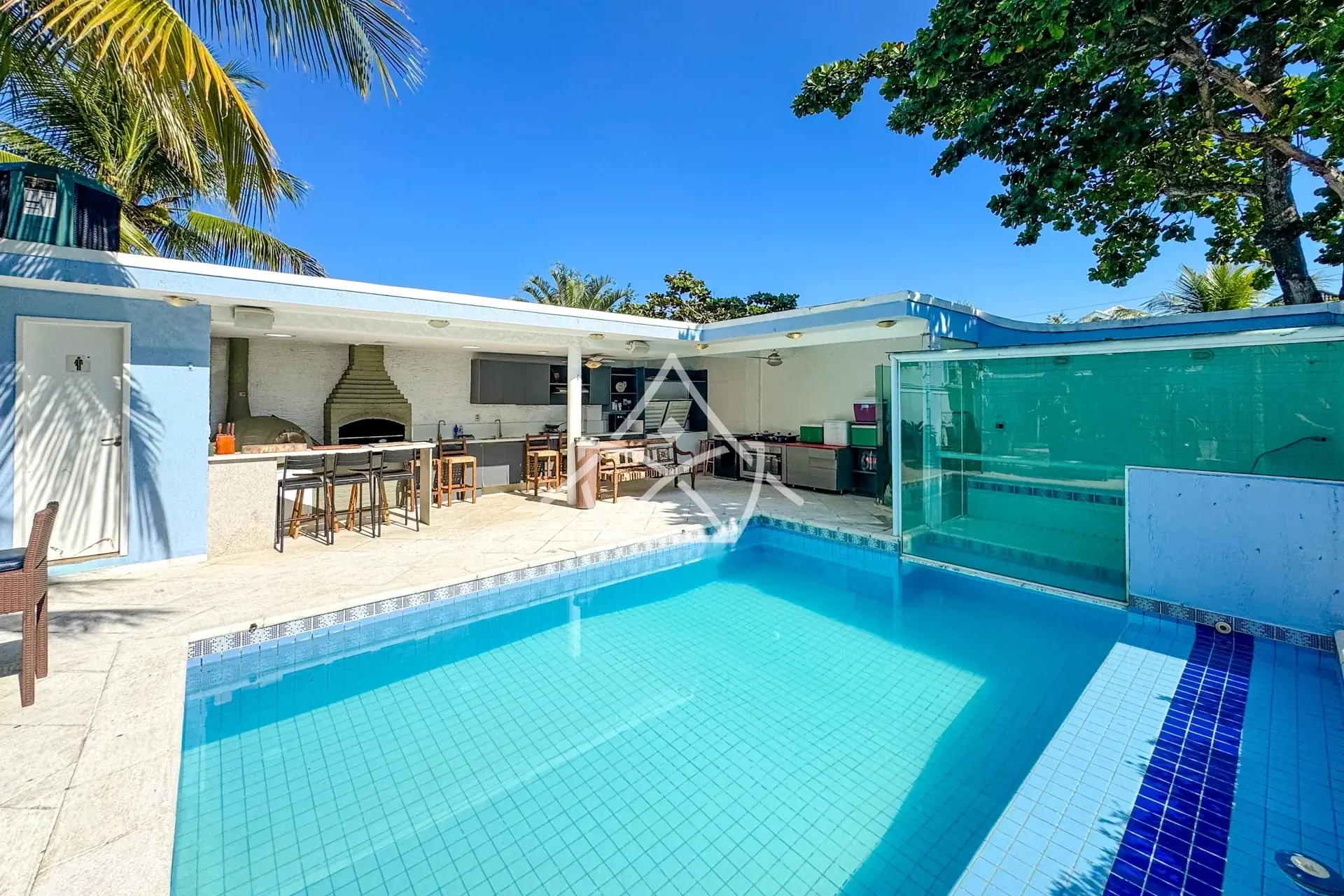 Casa com Cinema e Sala de Jogos no Recreio dos Bandeirantes