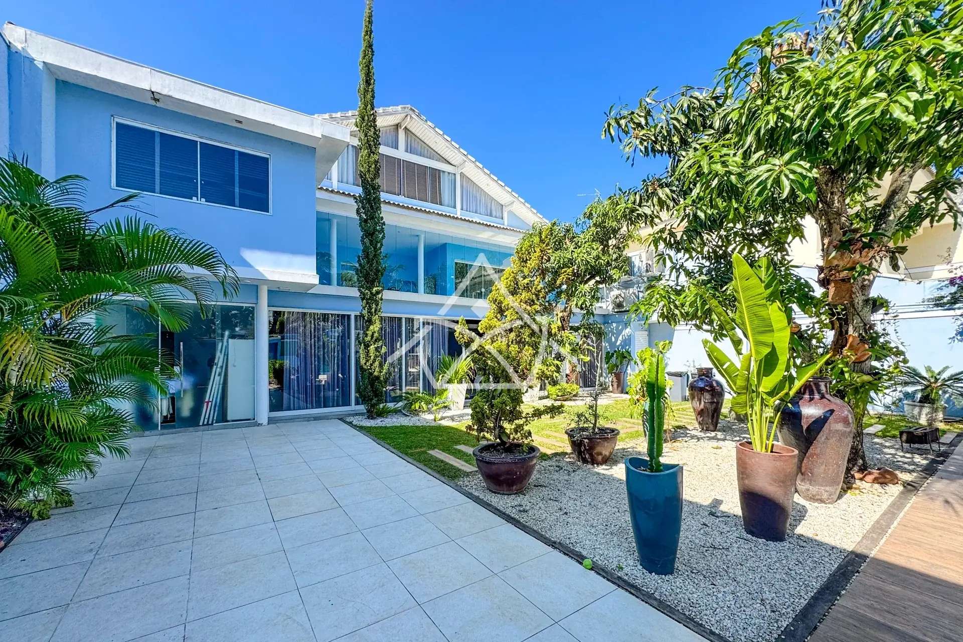 Casa com Cinema e Sala de Jogos no Recreio dos Bandeirantes