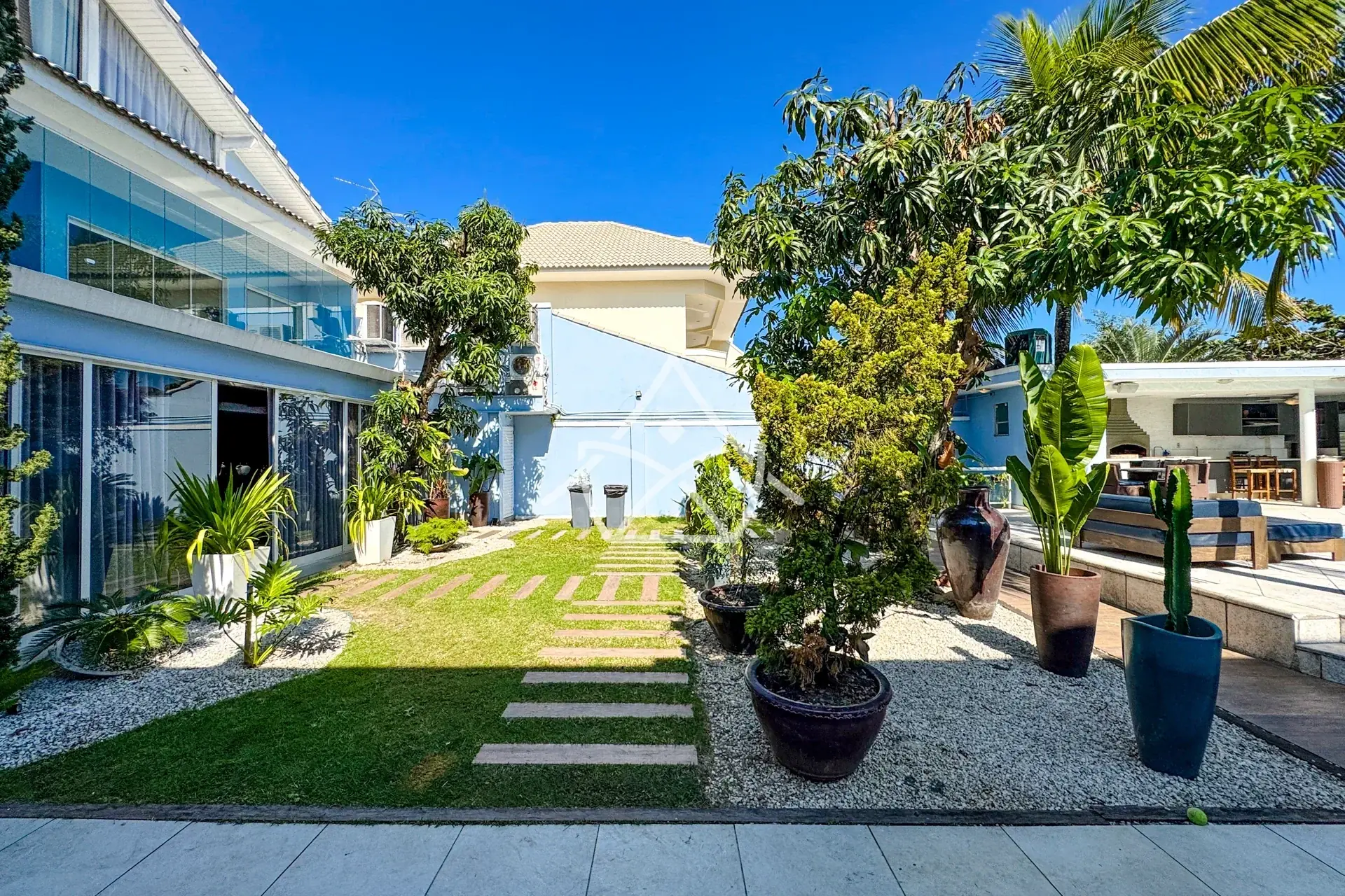 Casa com Cinema e Sala de Jogos no Recreio dos Bandeirantes