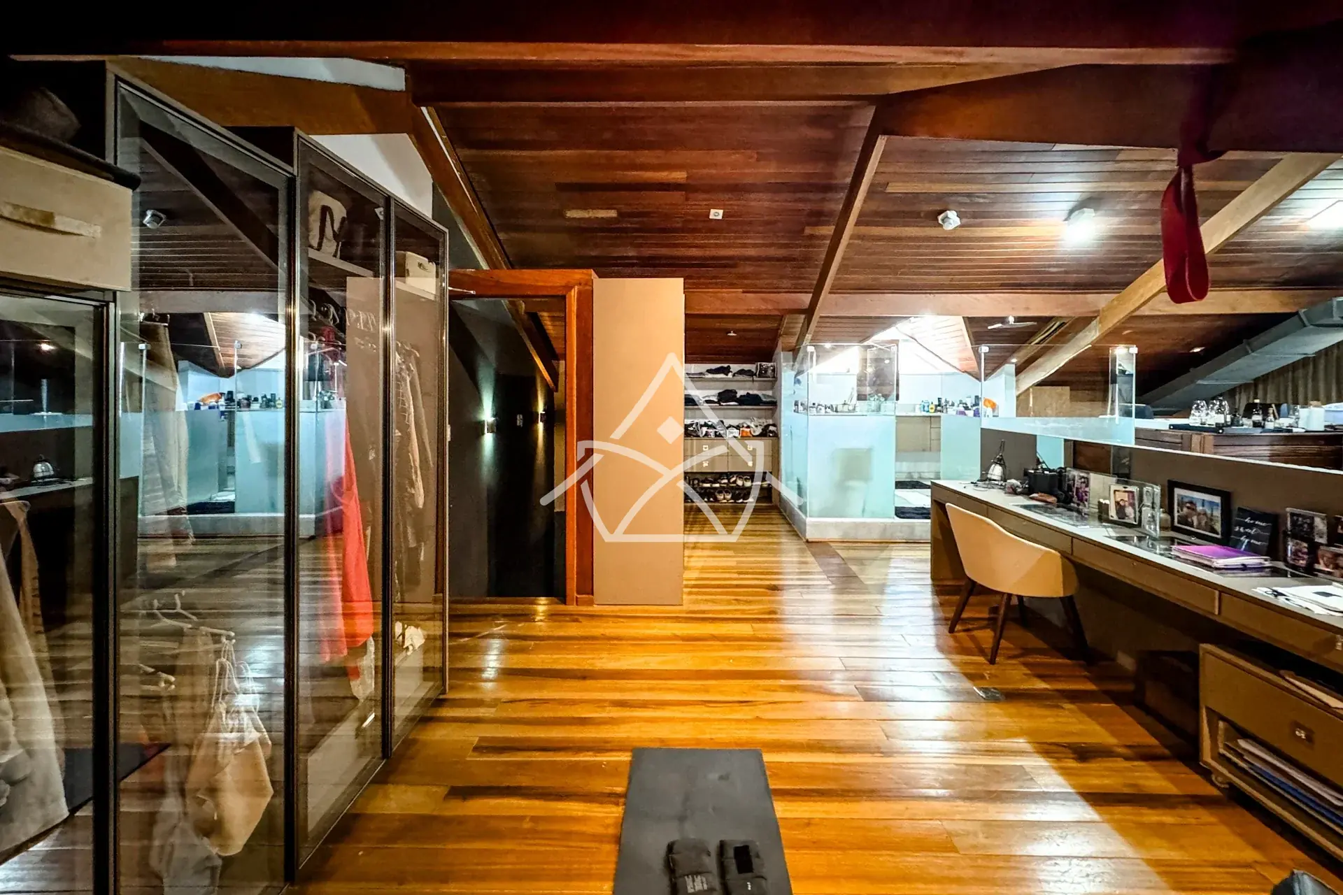 Casa com Cinema e Sala de Jogos no Recreio dos Bandeirantes