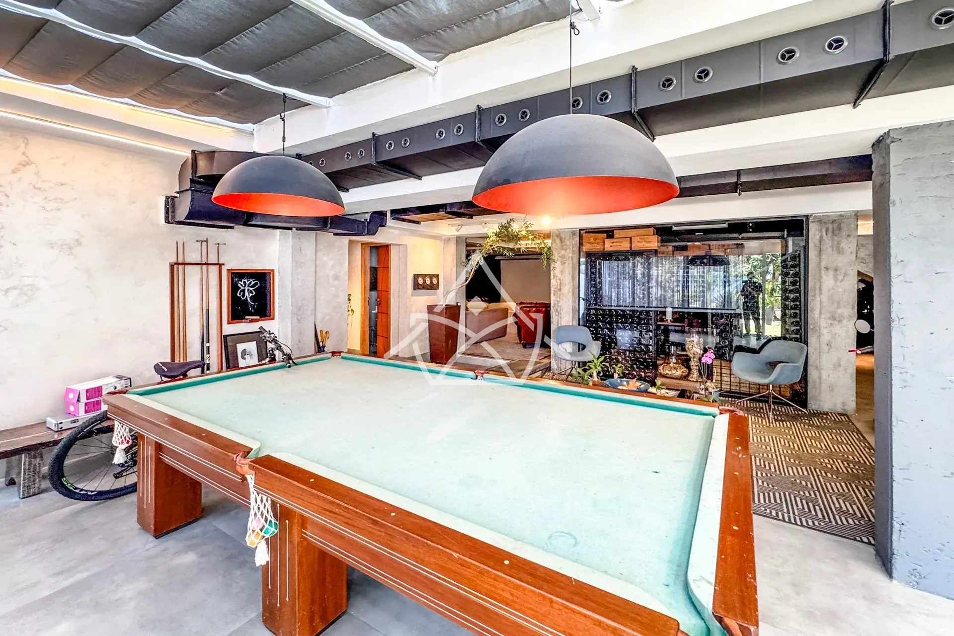Casa com Cinema e Sala de Jogos no Recreio dos Bandeirantes