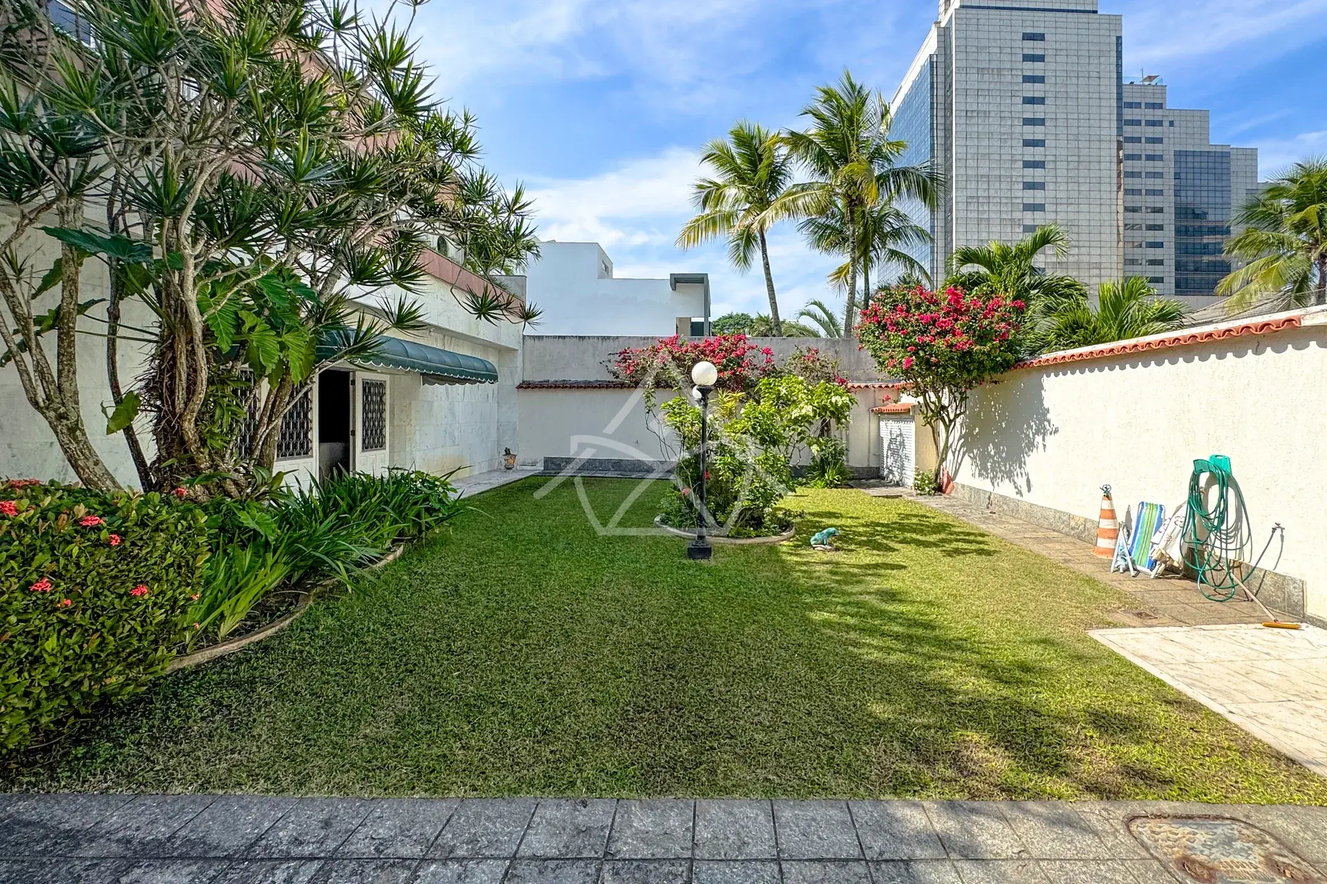 Casa Amplo quintal com jardim na Barra da Tijuca